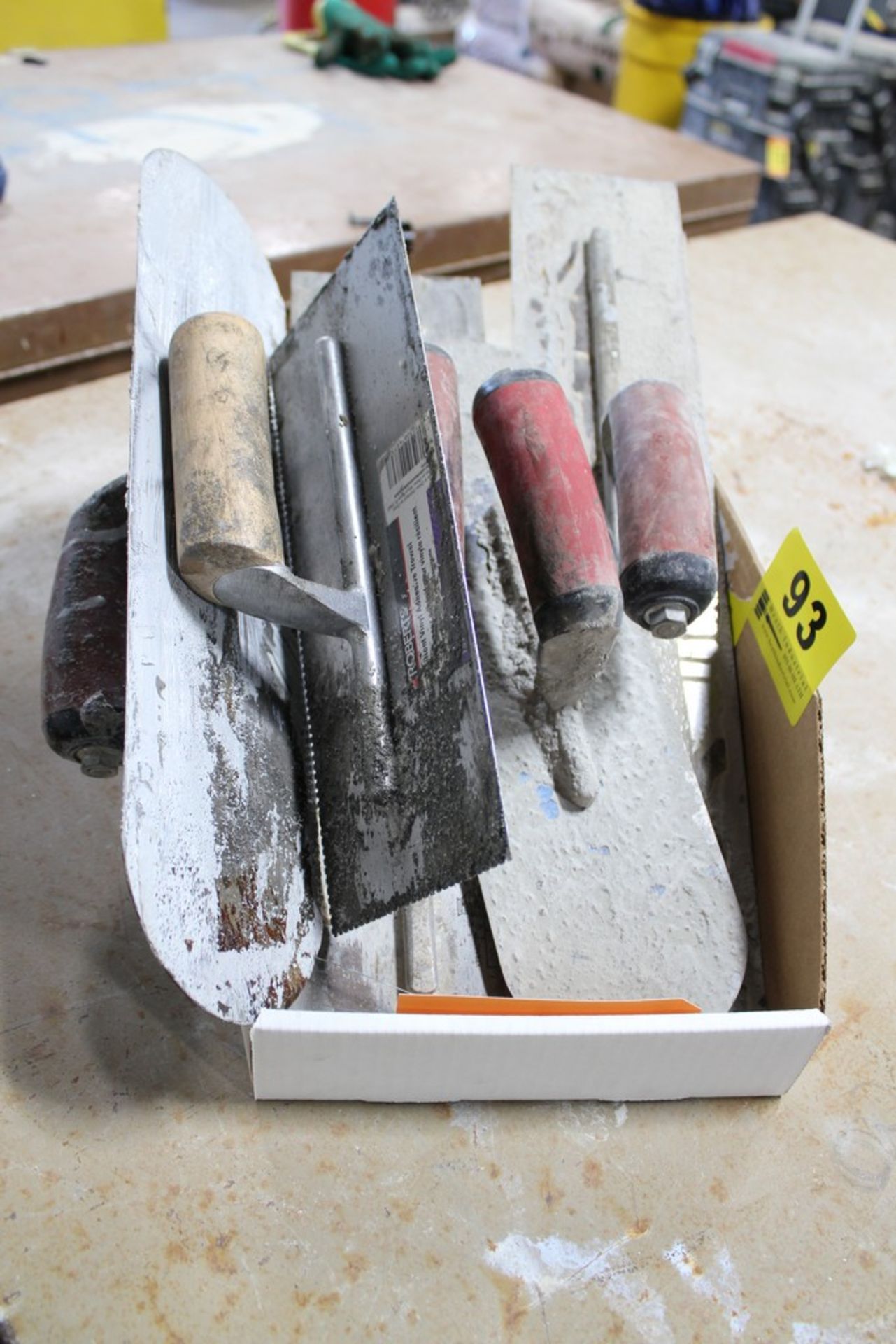 ASSORTED TROWELS