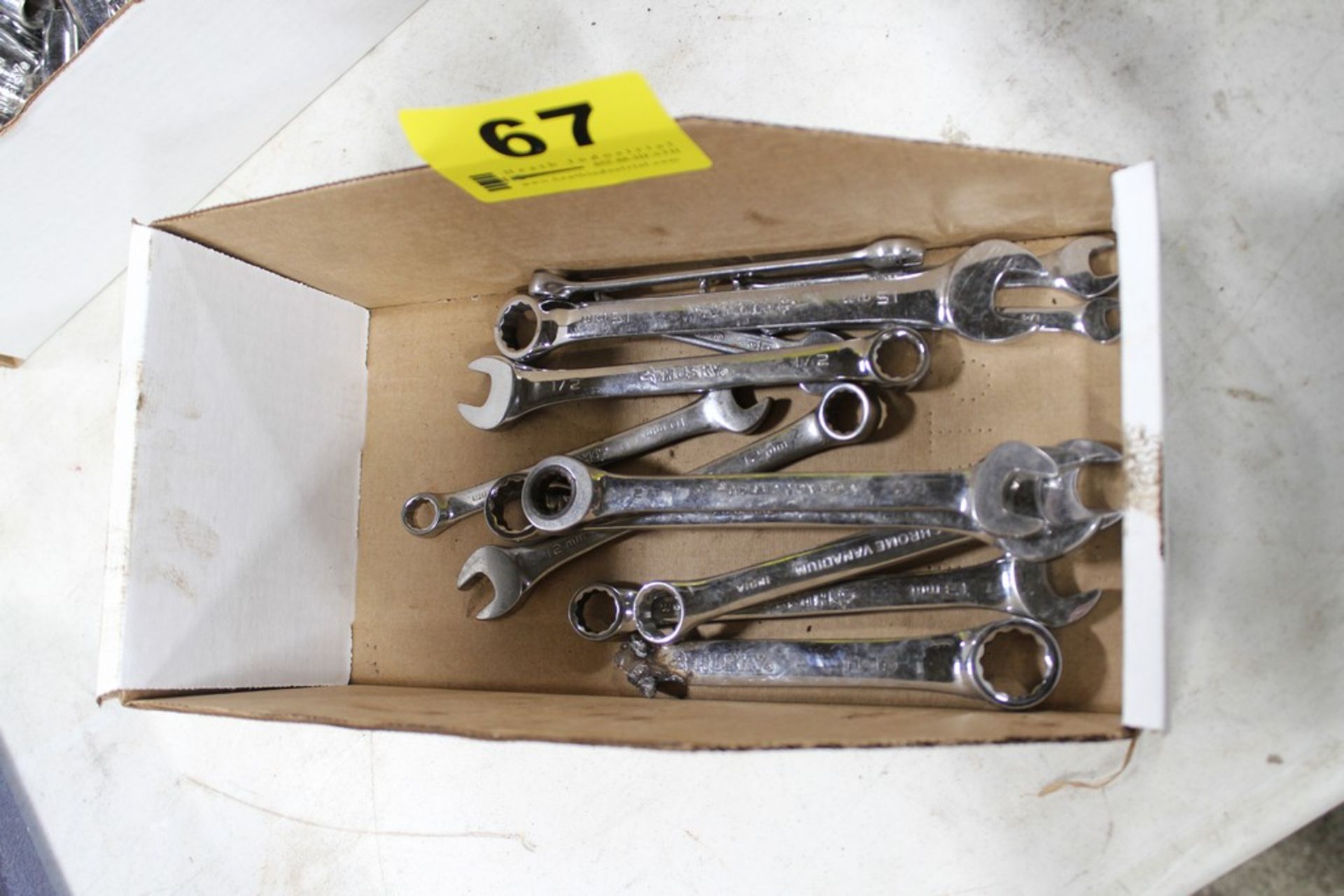 ASSORTED OPEN AND CLOSED END WRENCHES IN BOX