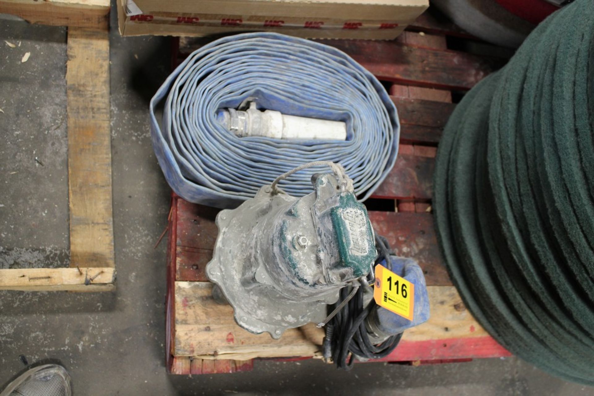 ZOELLER SUMP WITH DISCHARGE HOSE