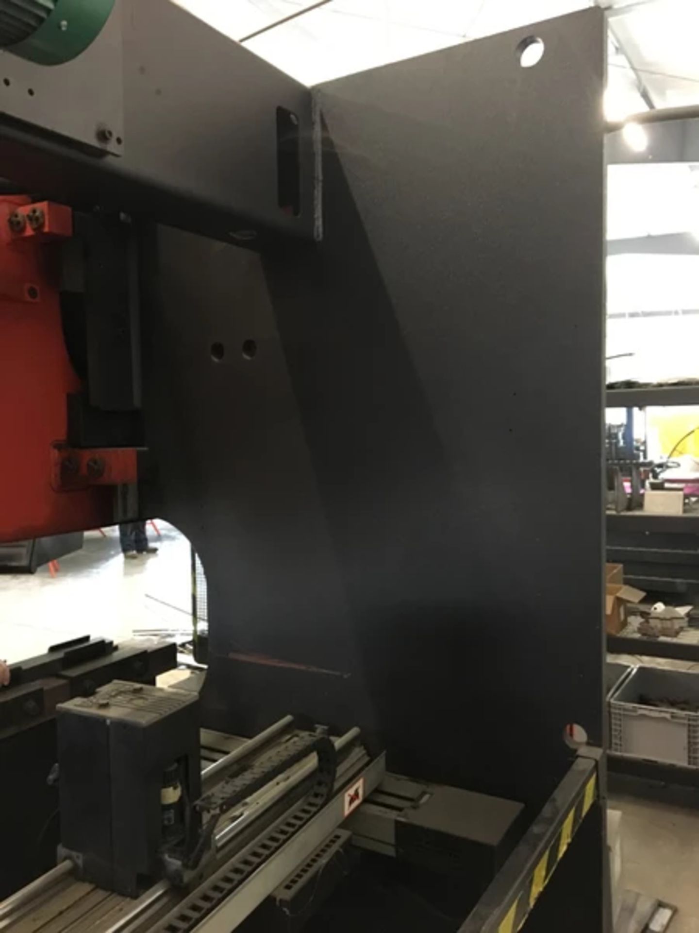 AMADA HFB 1254/8 PRESS BRAKE S/N 00H60619 .0", Closed height 10.7", Throat 16.1", Ram speeds 3.94 - Image 12 of 14