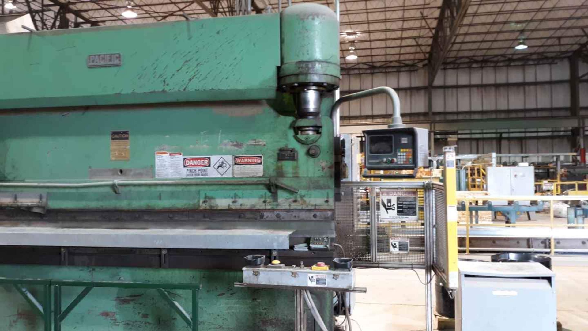 PACIFIC 225 TON X 12FT CNC PRESS BRAKE S/N 8775 J225-12 Hydraulic Press Brake, Capacity 225 Tons, - Image 2 of 4