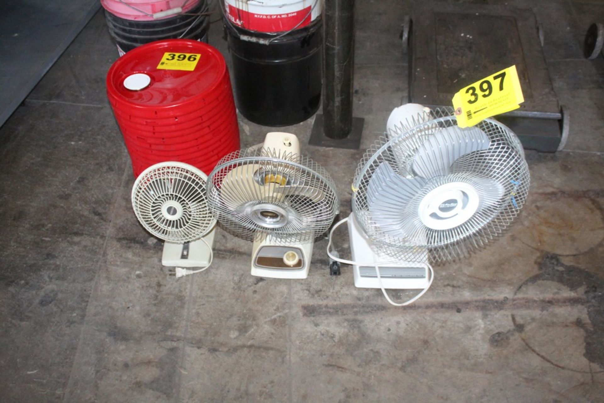 ASSORTED FANS