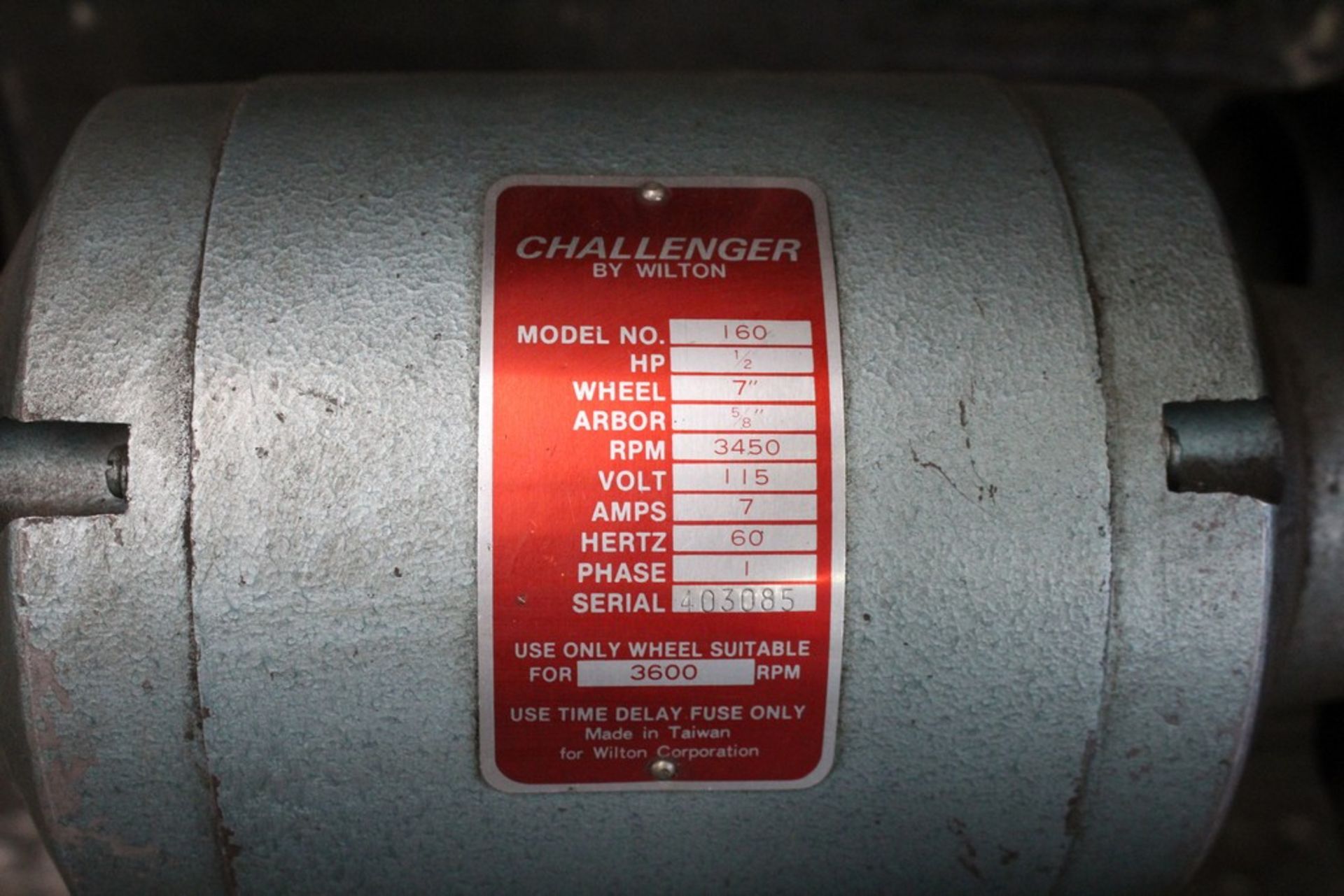 CHALLENGER 160 1/2 HP 7" DOUBLE END PEDISTAL GRINDER - Image 3 of 3