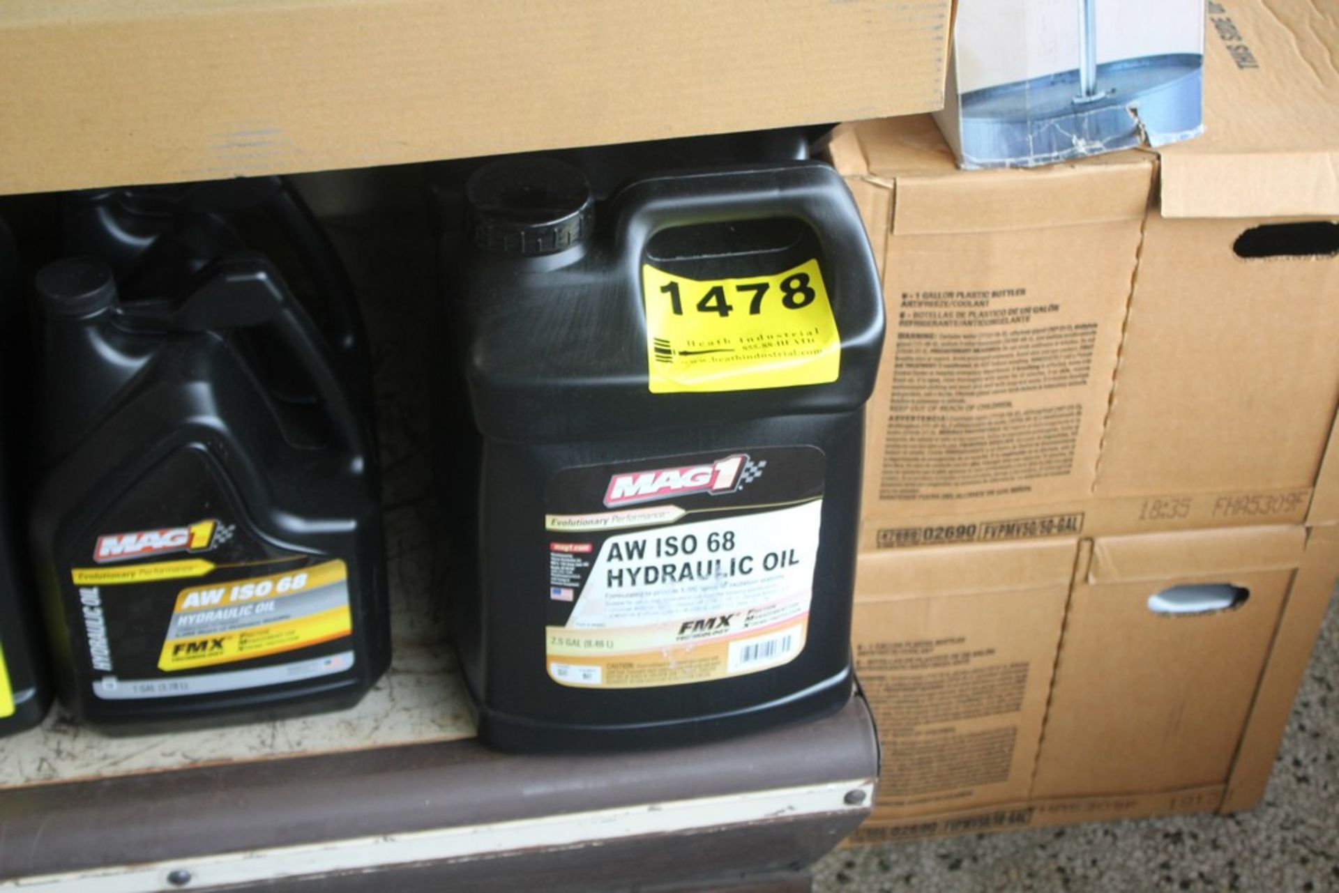 (2) MAGA 2.5-GAL AW ISO 68 HYDRAULIC OIL