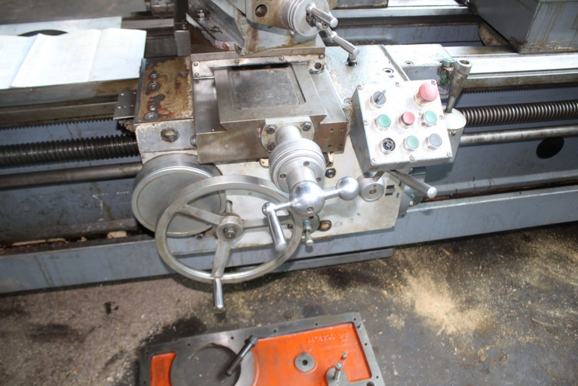 LEHIGH 32/44" X 120" MODEL 32120B HEAVY DUTY GAP BED LATHE, S/N 129 (2001) , SWING OVER BED: 33", - Image 5 of 8