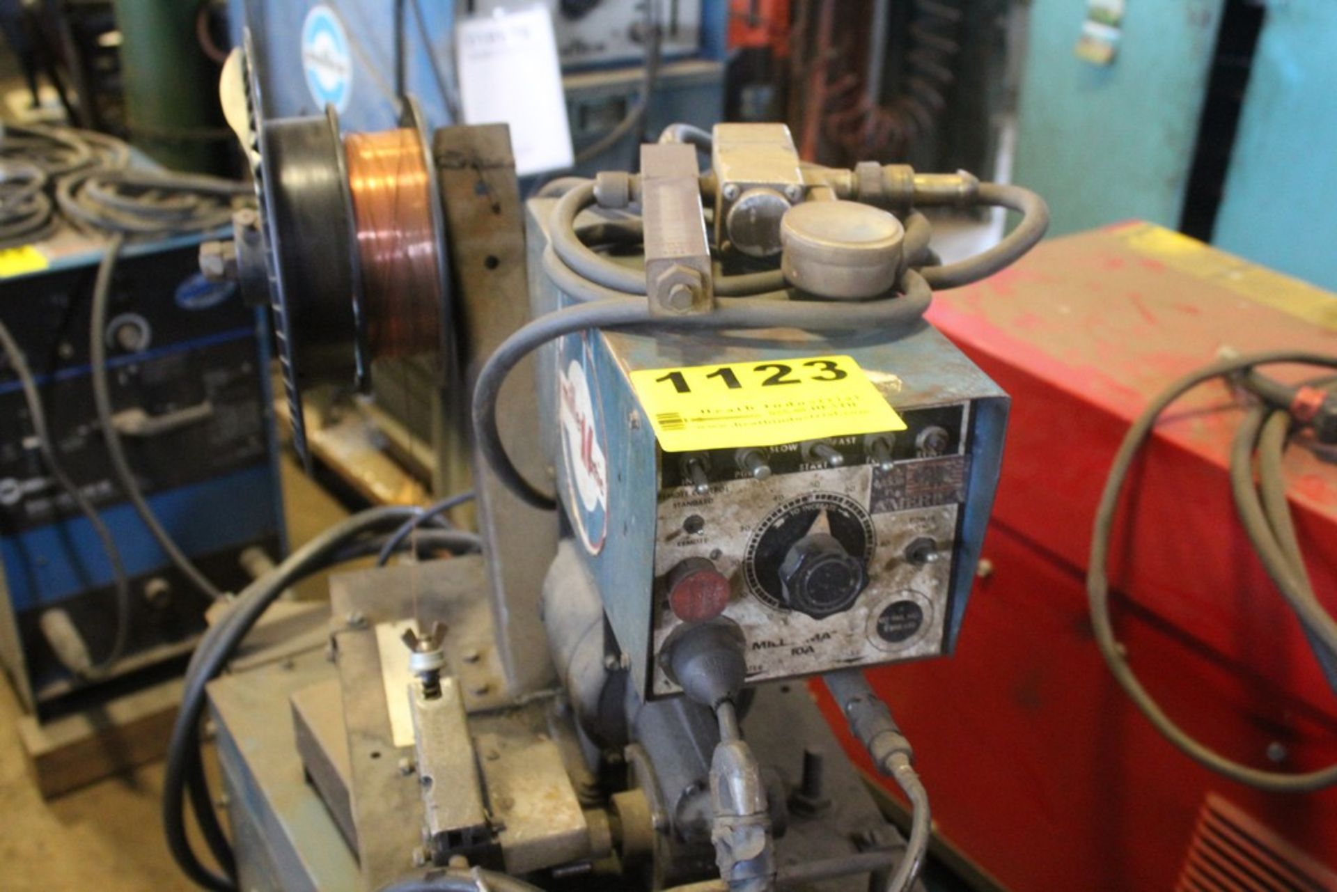 200 AMP MILLER WELDER WITH WIRE FEED ATTACHMENT MODEL CP200 POWER SUPPLY 200 AMP EQUIPPED WITH - Image 4 of 4