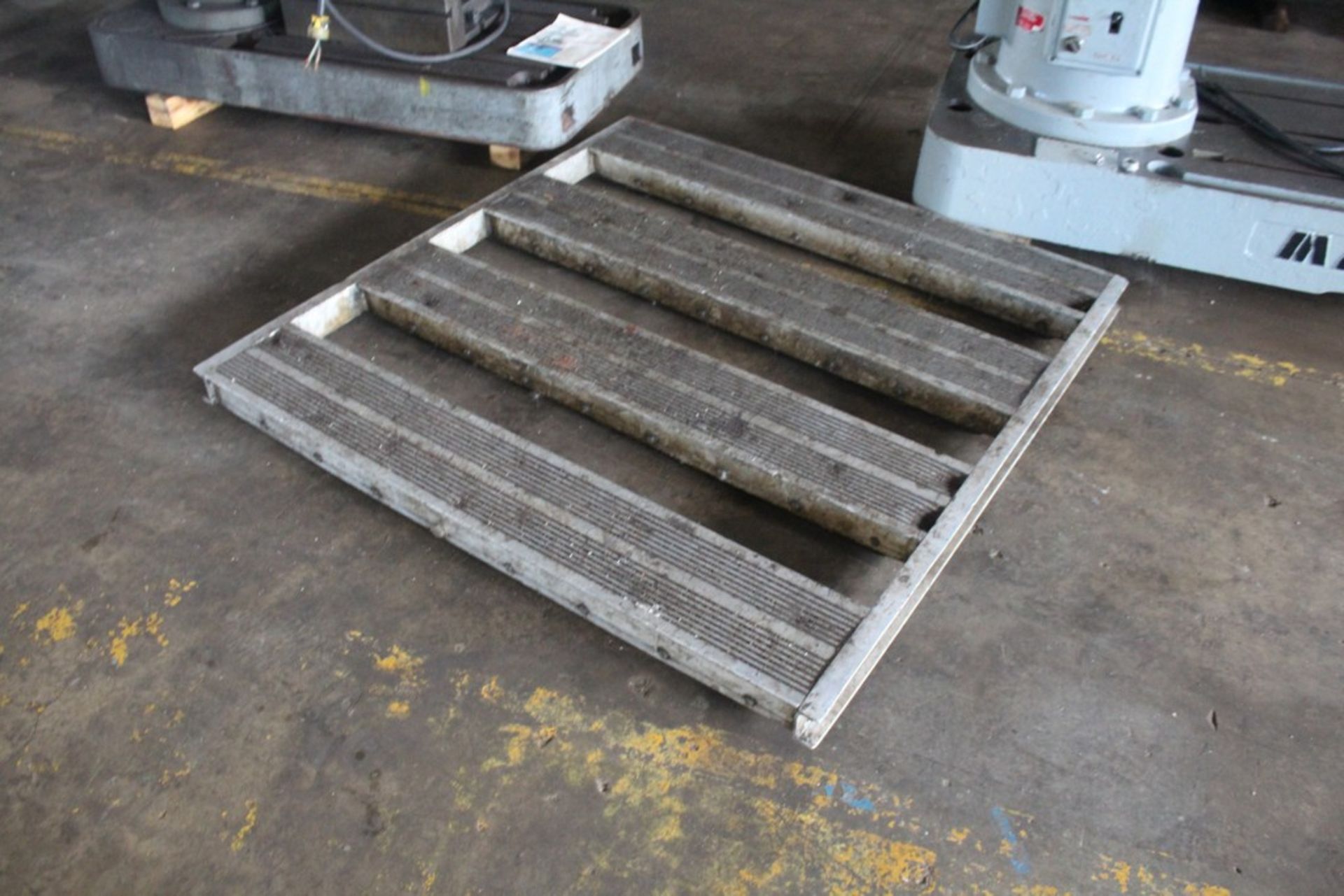 HEAVY DUTY ALUMINUM RIGGING SKID, 54" X 55"