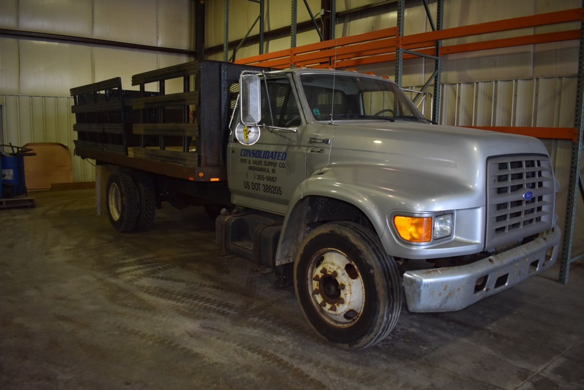 1995 Ford F700 Series Stake Bed Truck