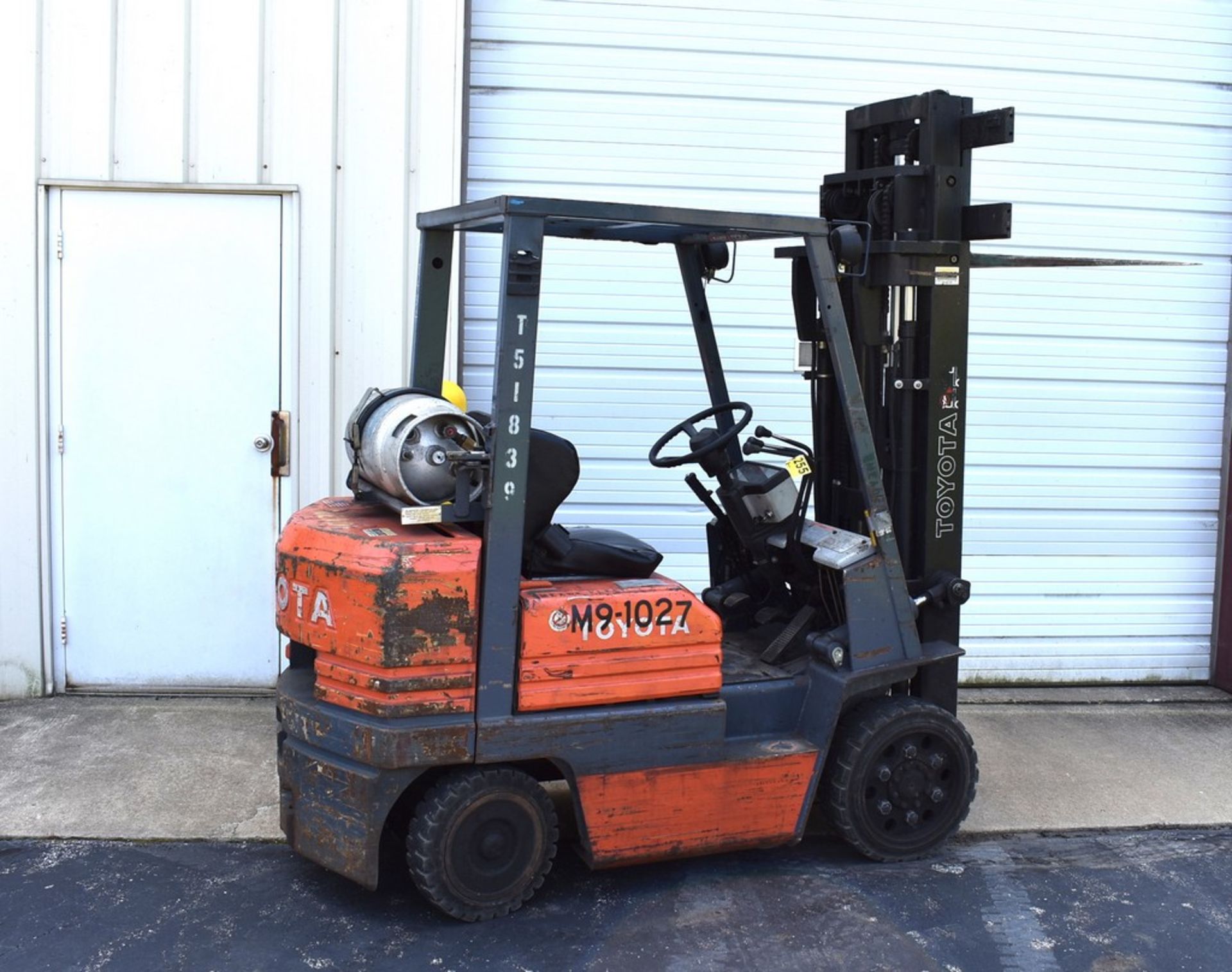 Toyota Model 5FGC25 Cushion Tire Lift Truck, Serial Number: 5FGCU25-82235 ( New 1994 ), 5000 Lbs - Image 5 of 10