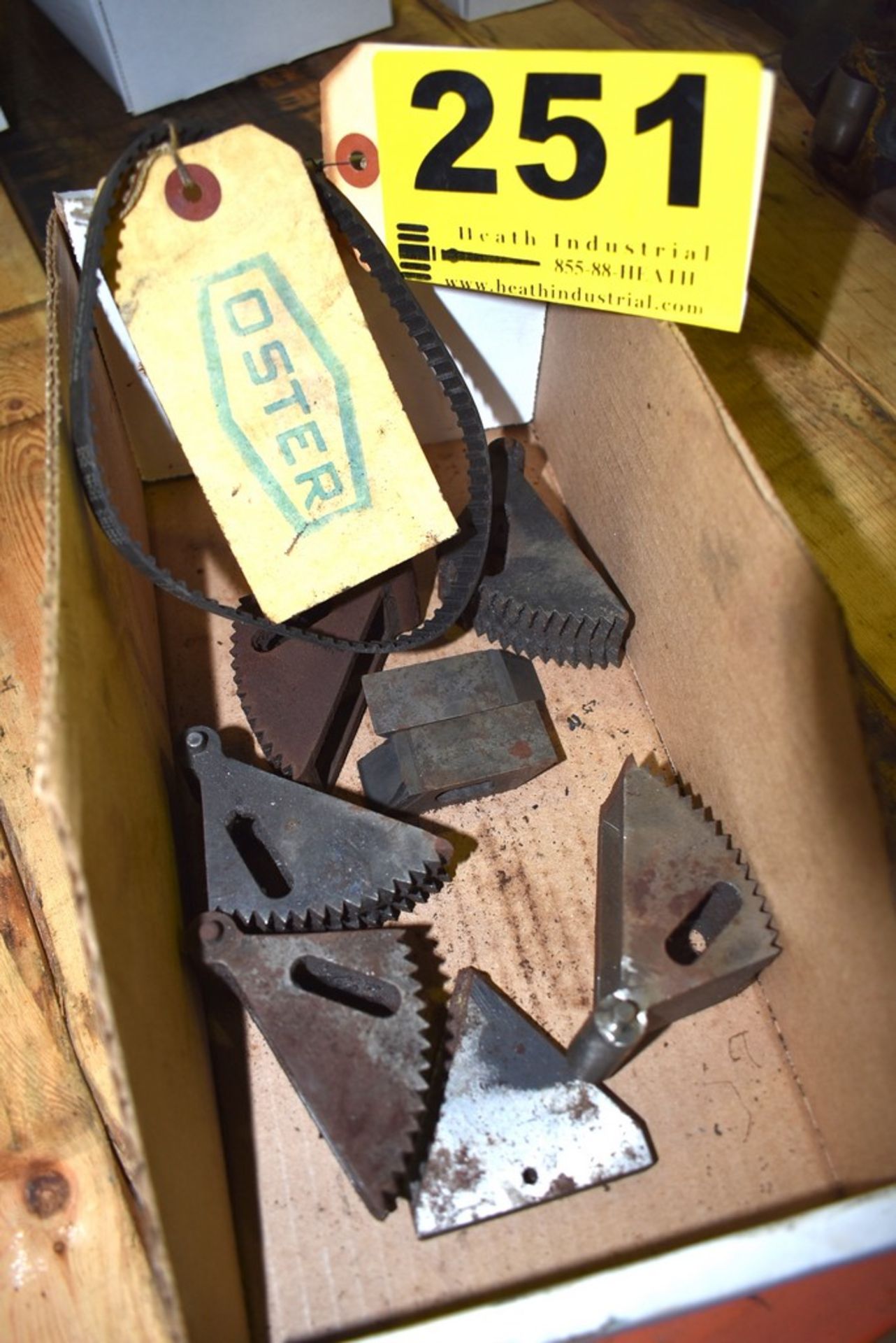 Oster Parts - Cut Off Head & Vise Jaws - Image 3 of 6