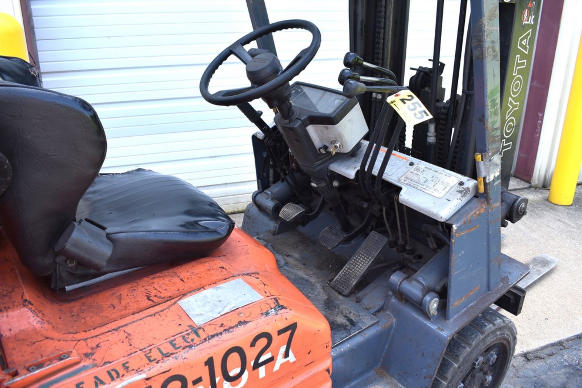 Toyota Model 5FGC25 Cushion Tire Lift Truck, Serial Number: 5FGCU25-82235 ( New 1994 ), 5000 Lbs - Image 10 of 10