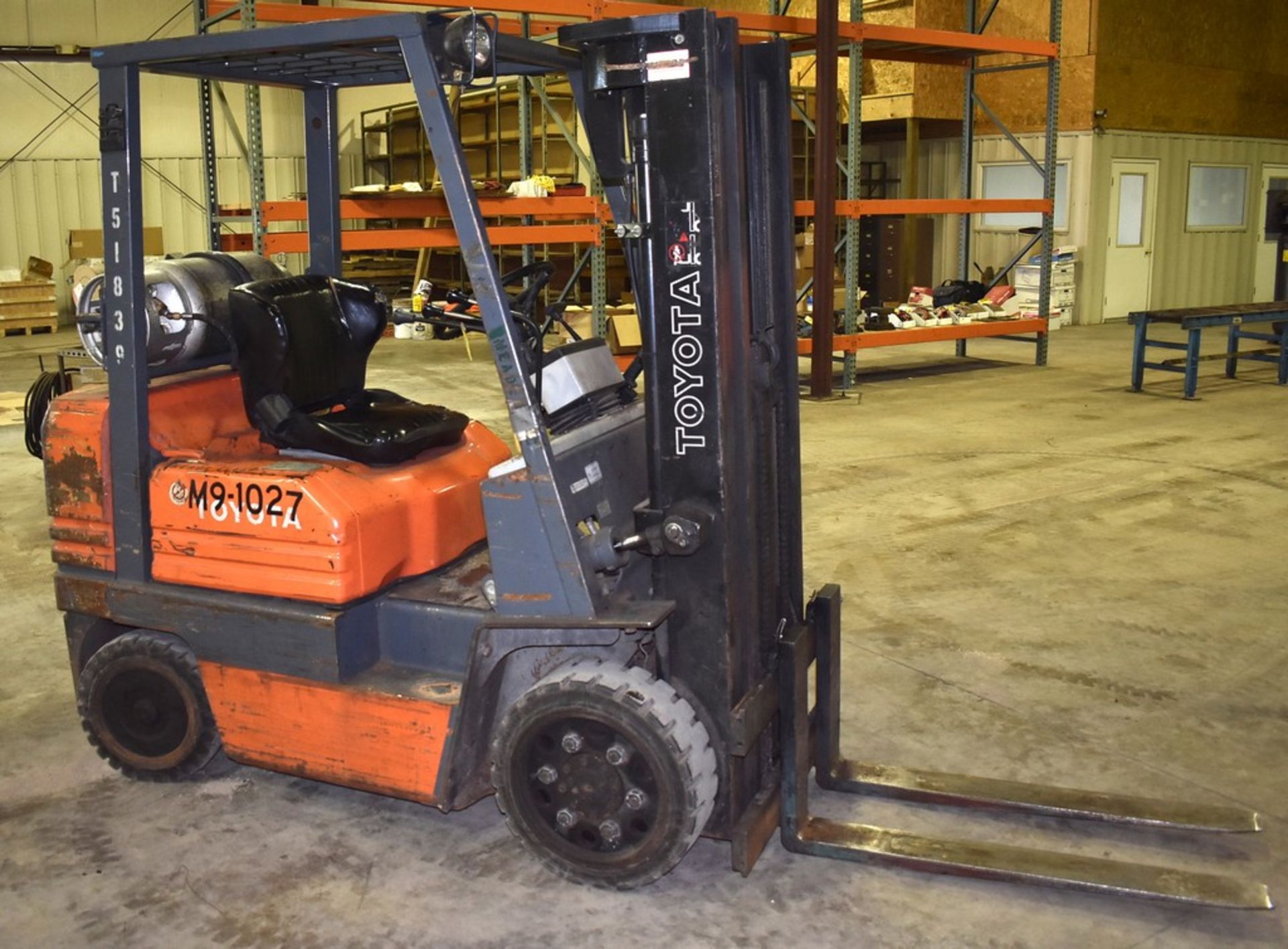 Toyota Model 5FGC25 Cushion Tire Lift Truck, Serial Number: 5FGCU25-82235 ( New 1994 ), 5000 Lbs - Image 2 of 10