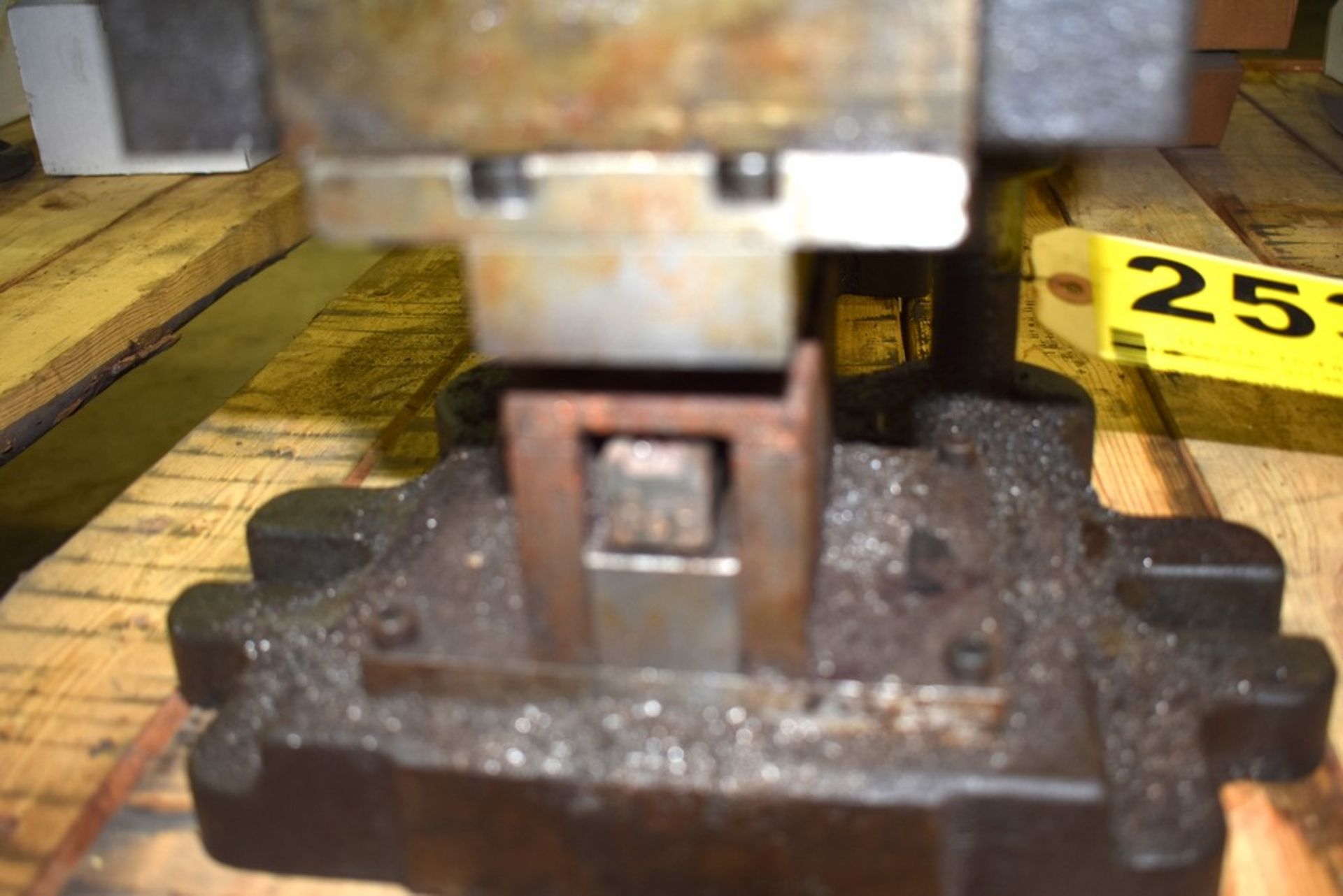 1" Pipe Notch / Punch Die - Image 2 of 2