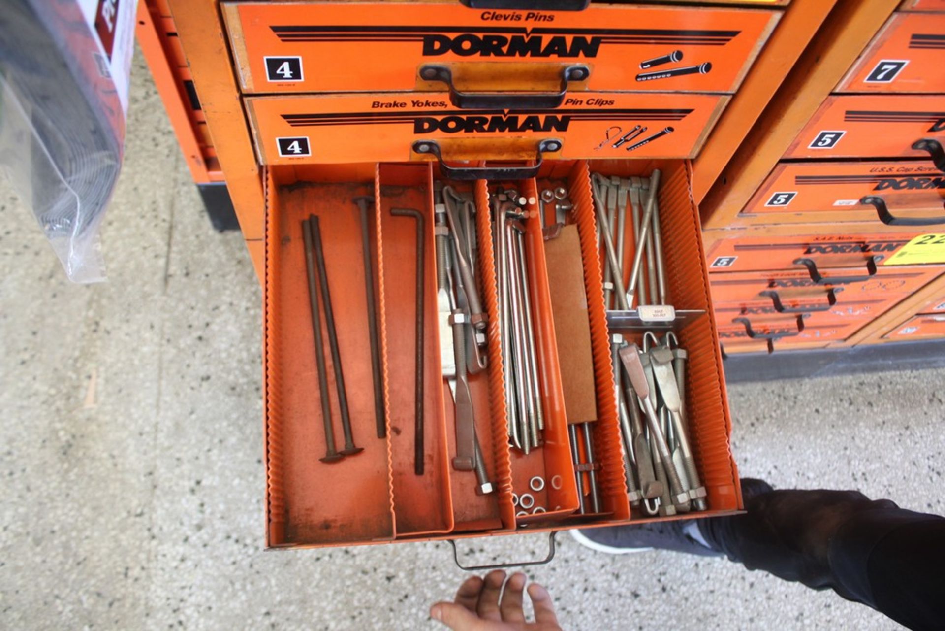 DORMAN FOUR DRAWER CABINET, CONTENTS INCLUDES CLEVIS PINS, BRAKE YOKES AND HOLD DOWNS - Image 5 of 5