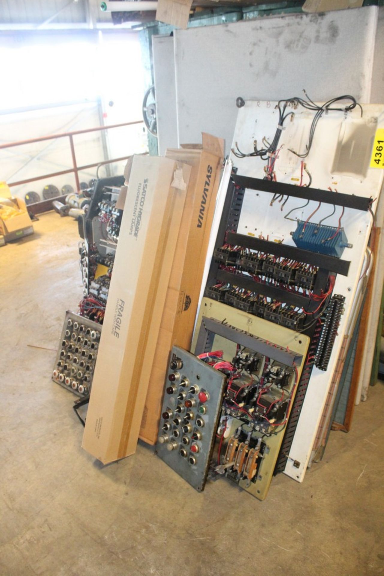LARGE QTY OF ELECTRICAL BOARDS