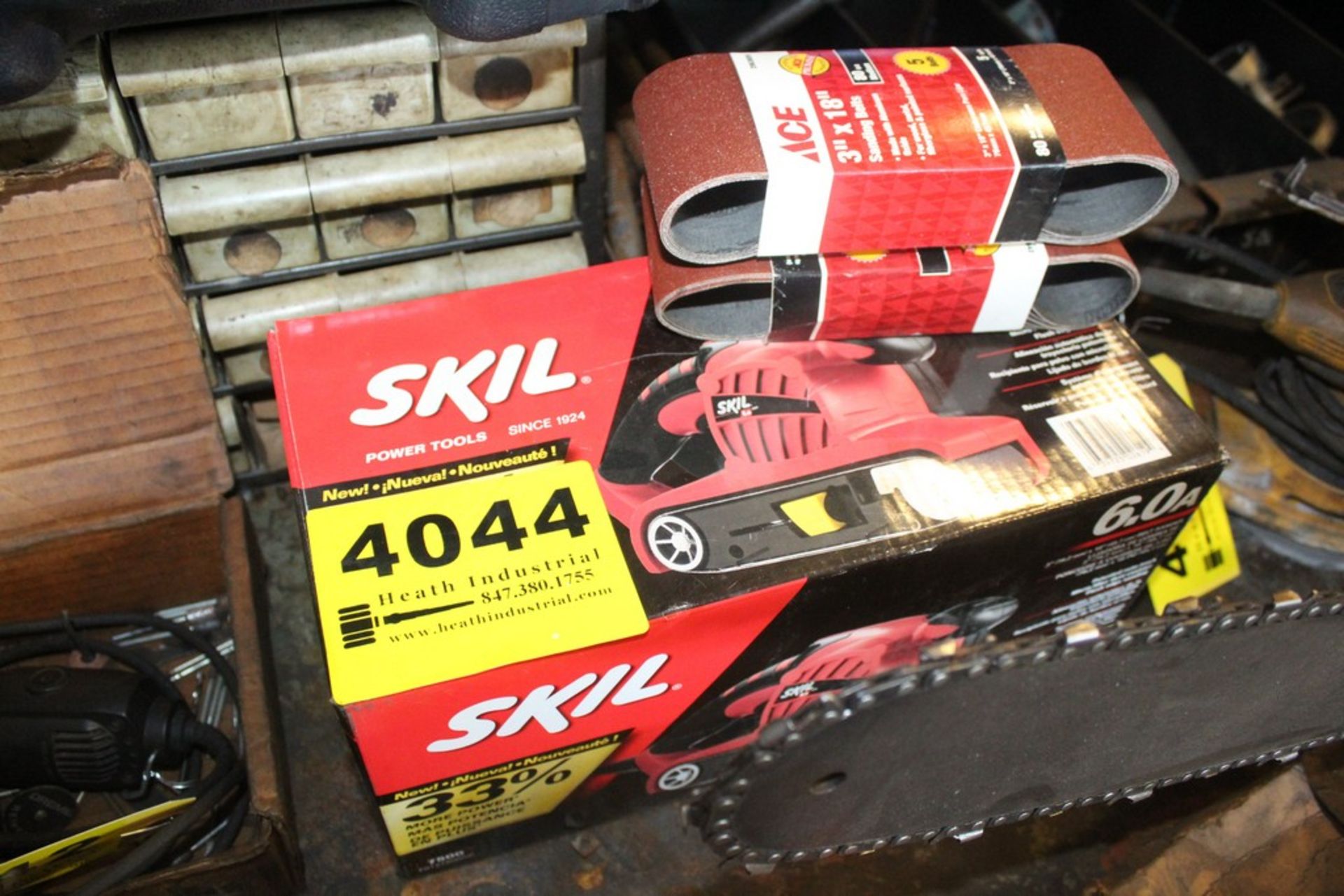 SKIL 3" BELT SANDER 6.0A W/ EXTRA BELTS