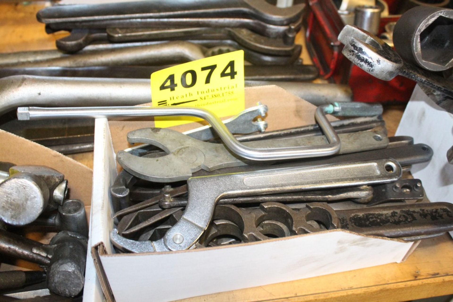 LARGE QTY OF WRENCHES