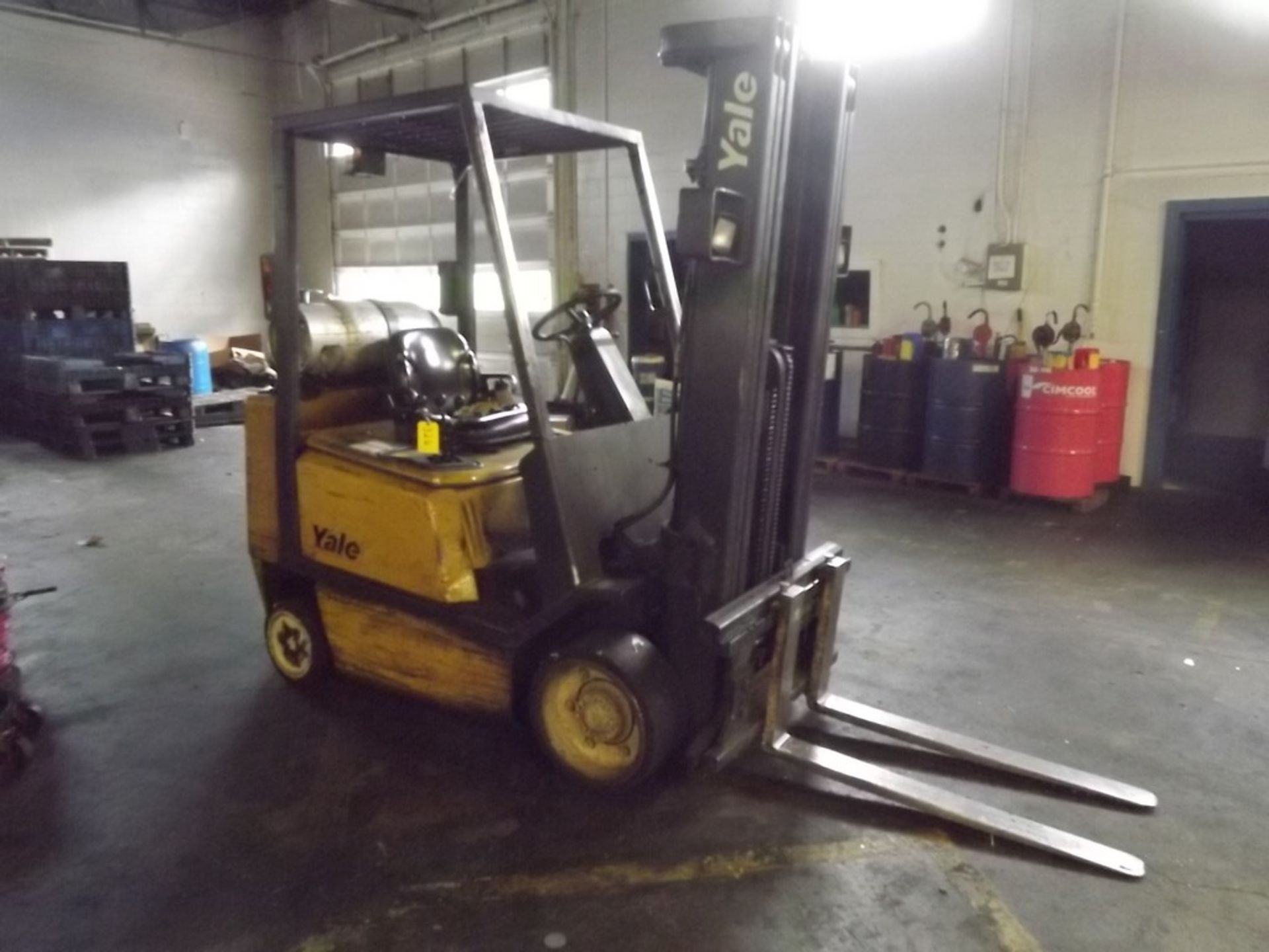 YALE 5,000 LB. MODEL GLCO50TGNUAE088 LP GAS FORKLIFT TRUCK, S/N E187V08936W, 200” MAX. LIFT,