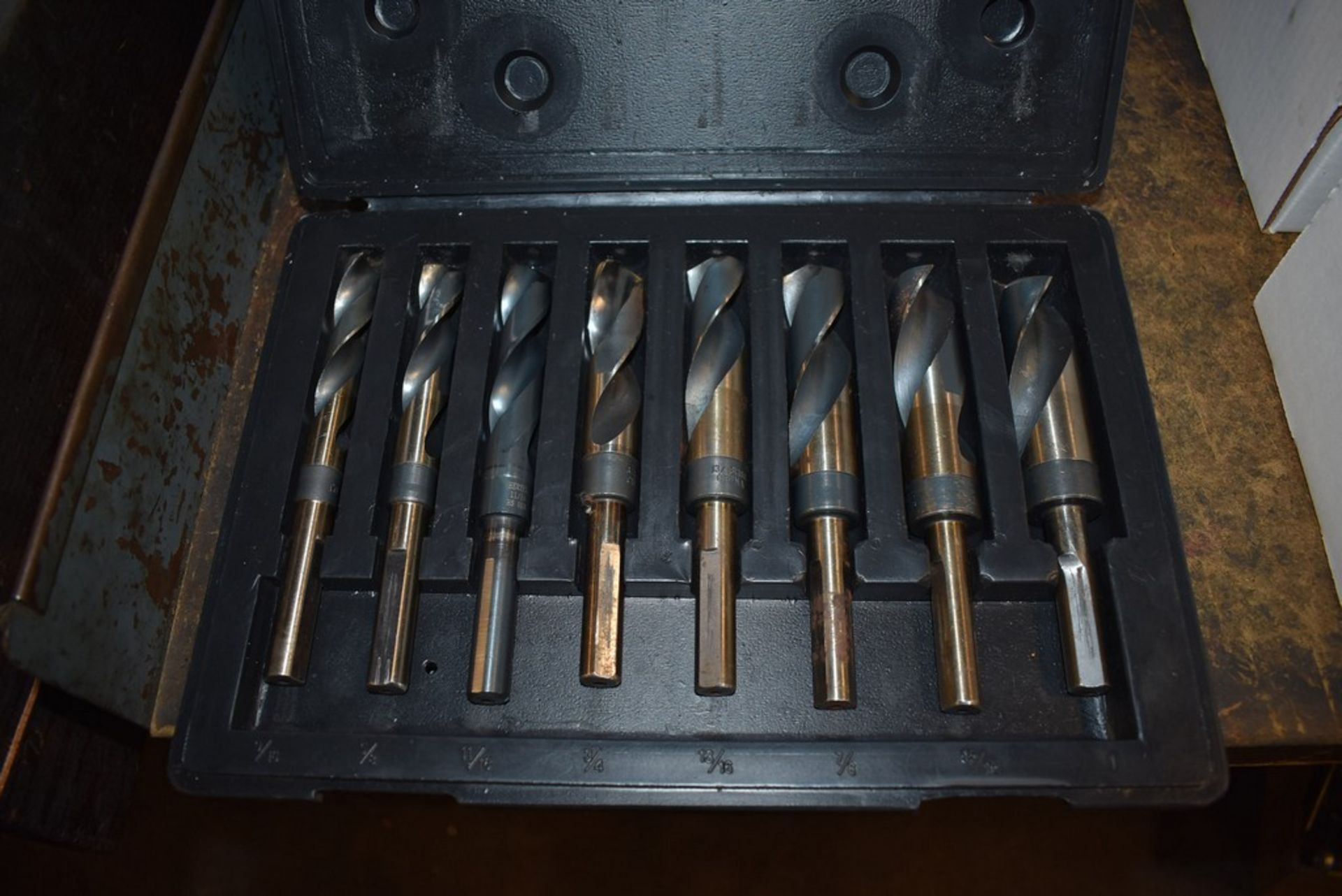 INTERSTATE 9/16 - 1" DRILL BIT SET