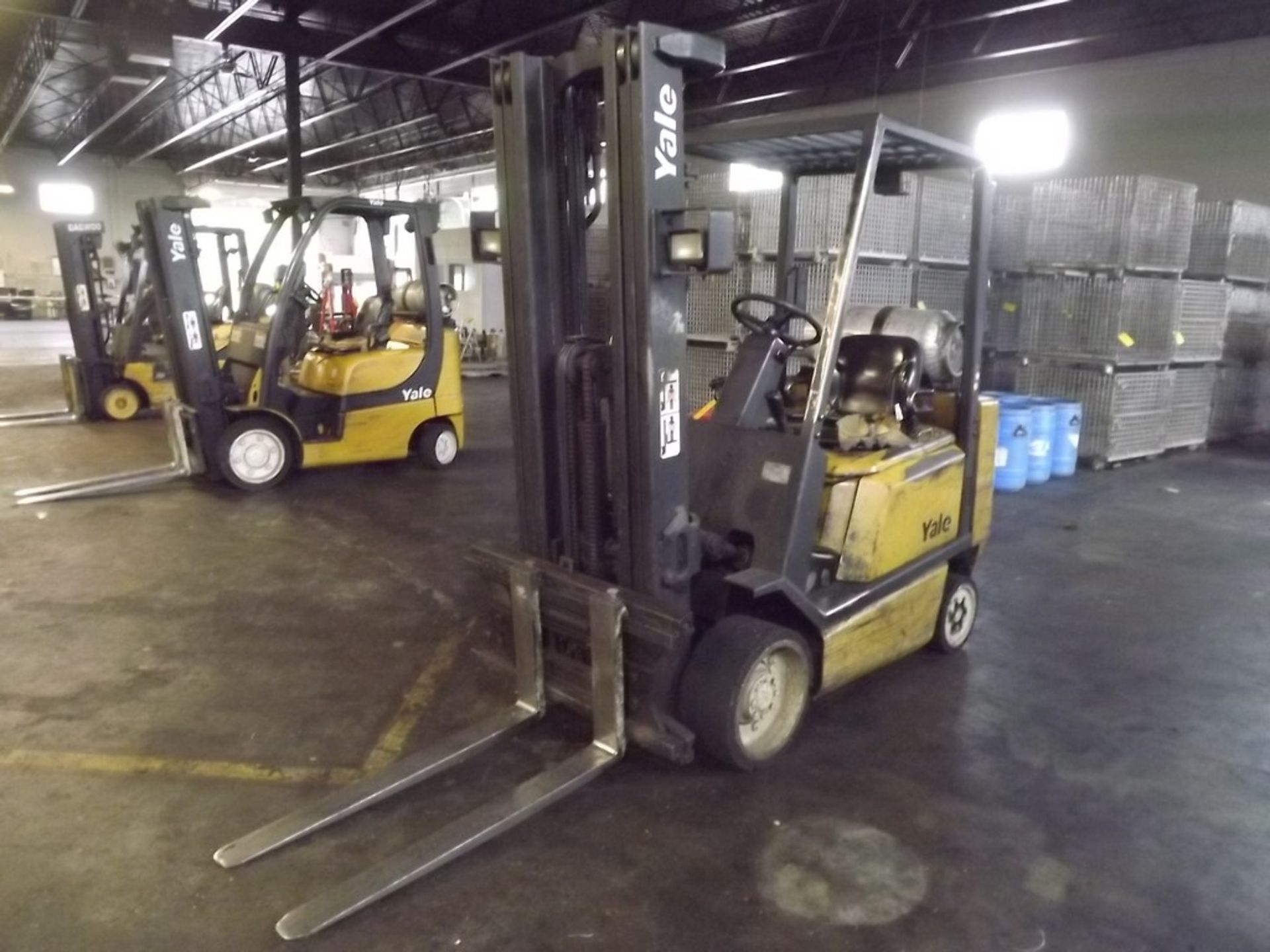 YALE 5,000 LB. MODEL GLCO50TGNUAE088 LP GAS FORKLIFT TRUCK, S/N E187V08936W, 200” MAX. LIFT, - Image 4 of 5