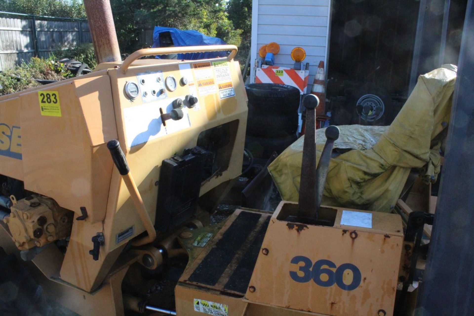 CASE MODEL 360 TRENCHER, S/N JAF0279515, WITH BACK FILL BLADE, 596 HOURS ON METER - Image 3 of 9