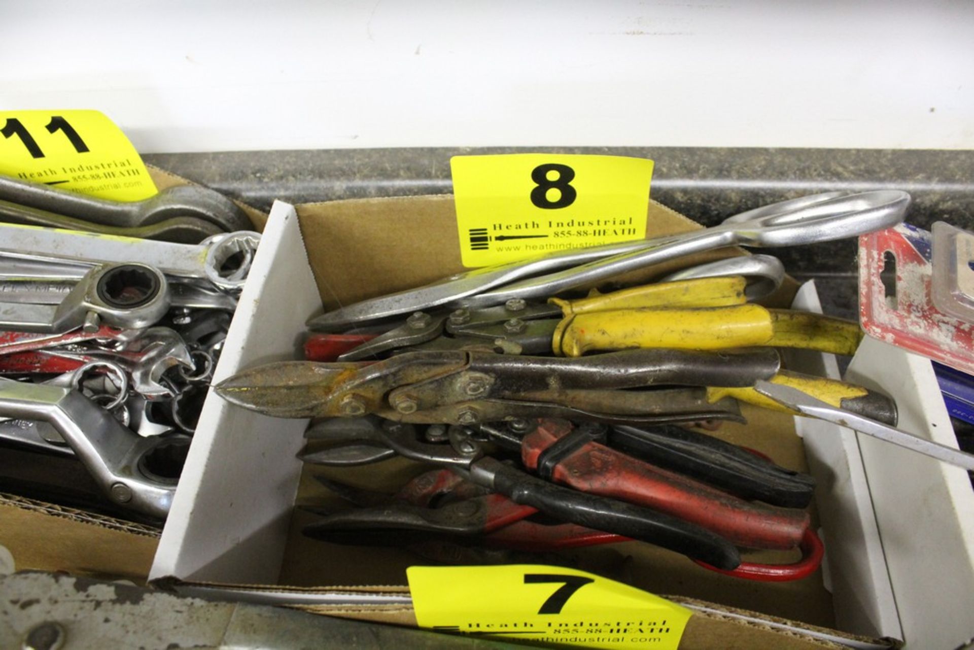 ASSORTED SHEET METAL SHEARS AND SNIPS