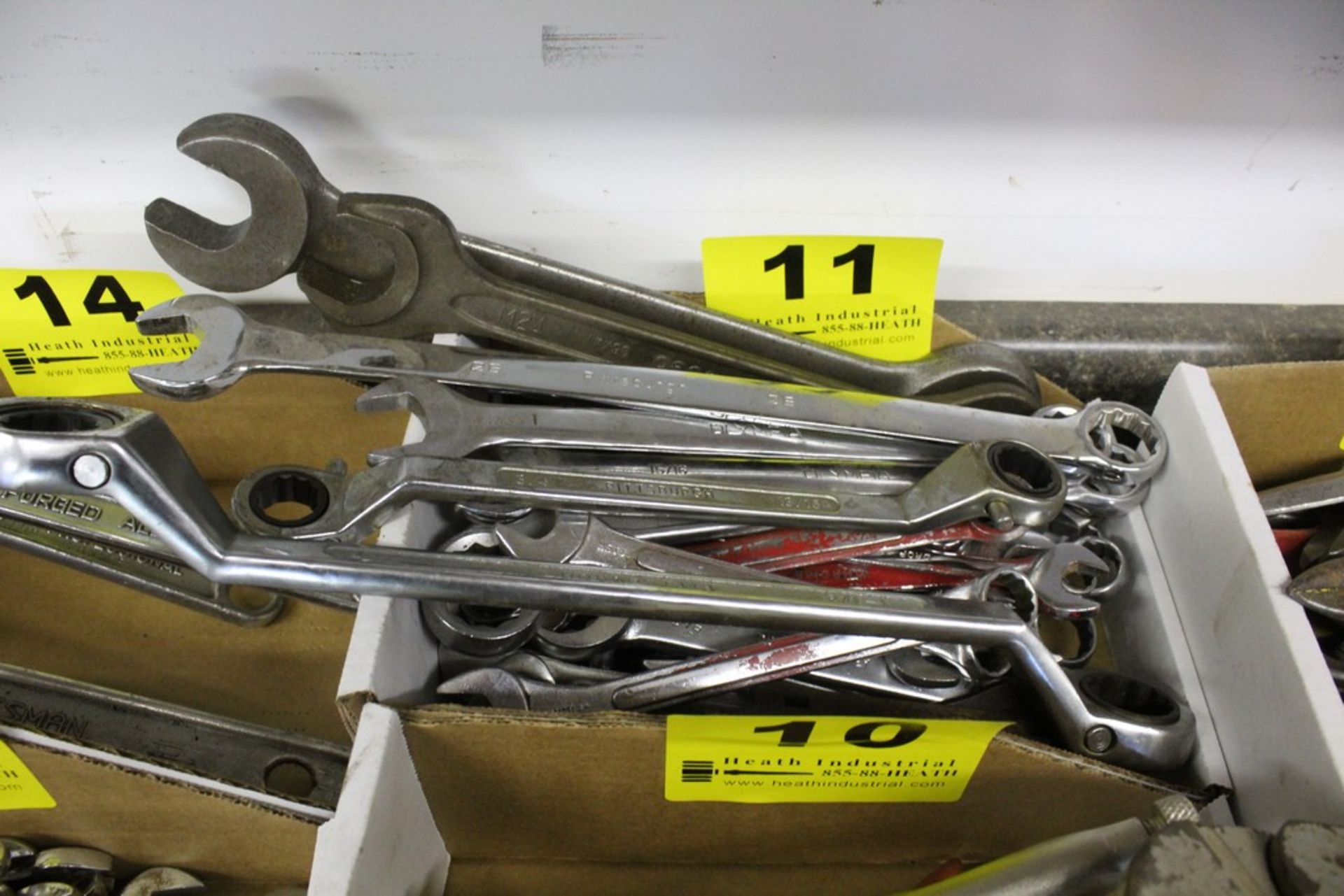 LARGE QTY OF LARGE WRENCHES