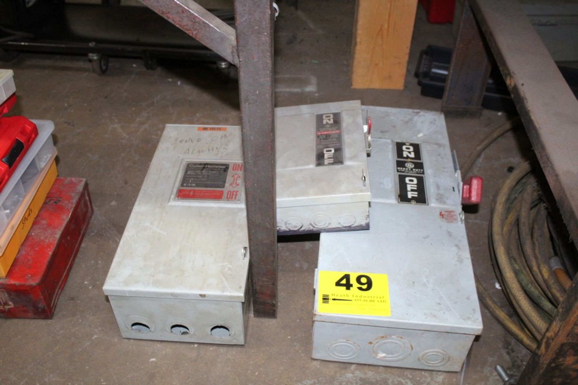 (3) ELECTRICAL DISCONNECT BOXES, GE & CUTLER-HAMMER