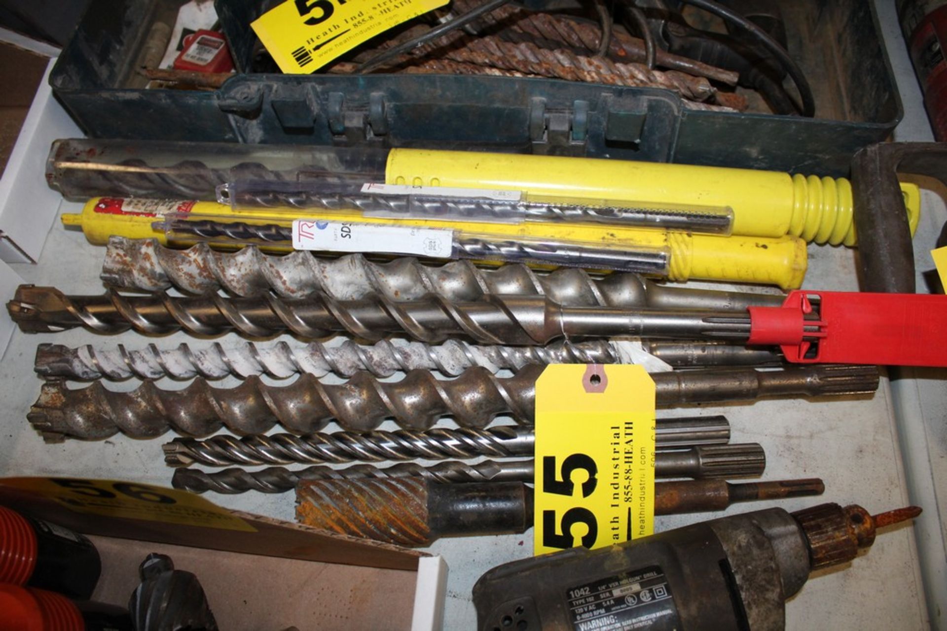 ASSORTED LARGE MASONRY BITS