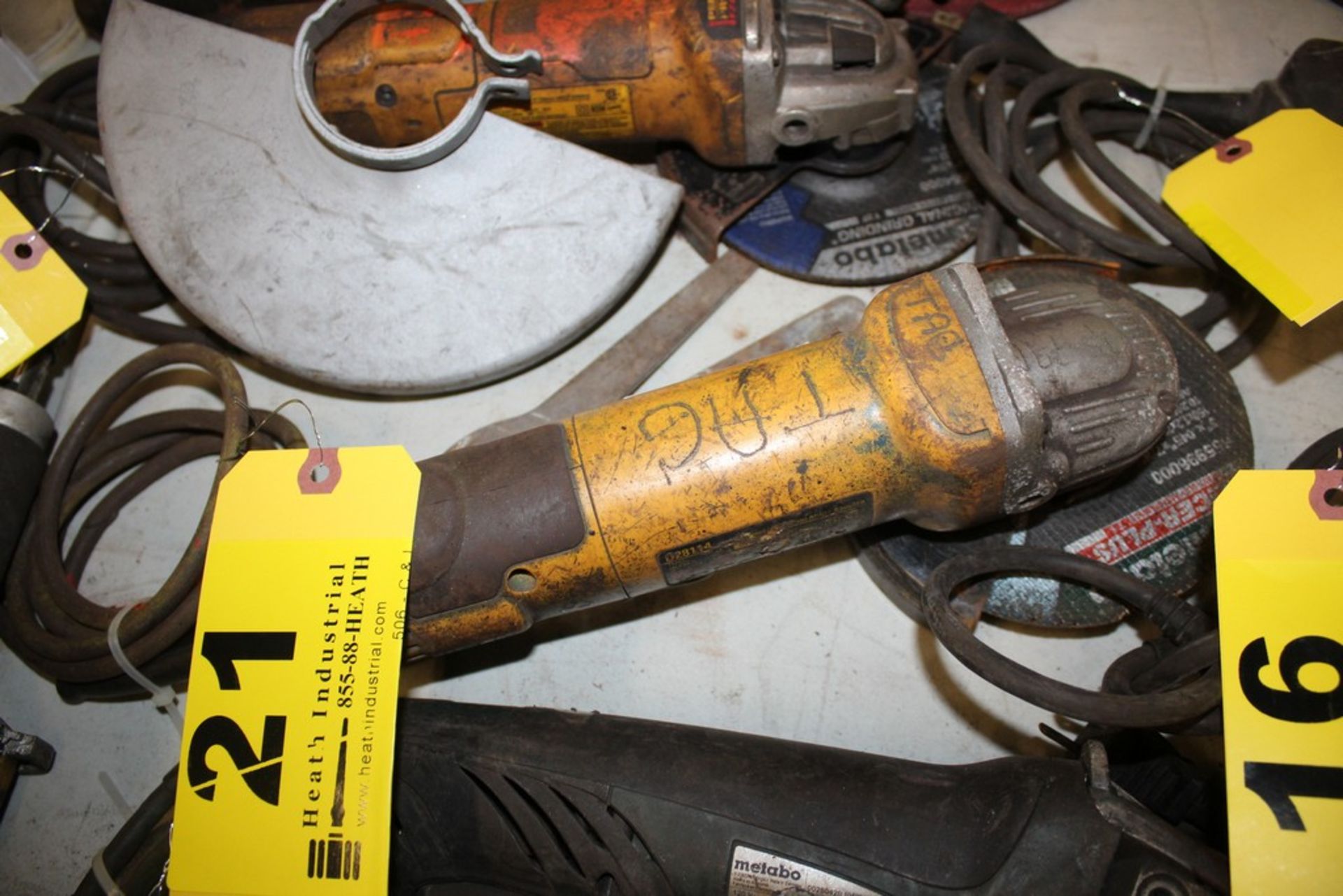 DEWALT MODEL D28144 RIGHT ANGLE GRINDER