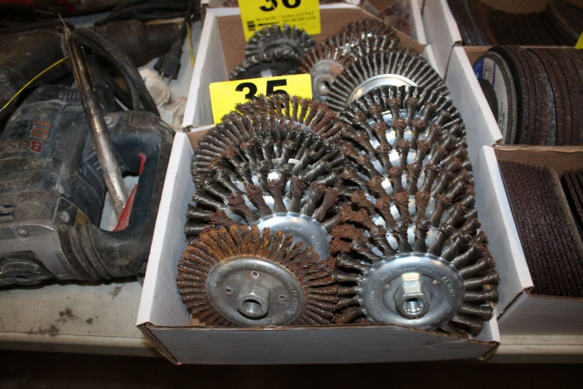 ASSORTED WIRE WHEELS IN BOX