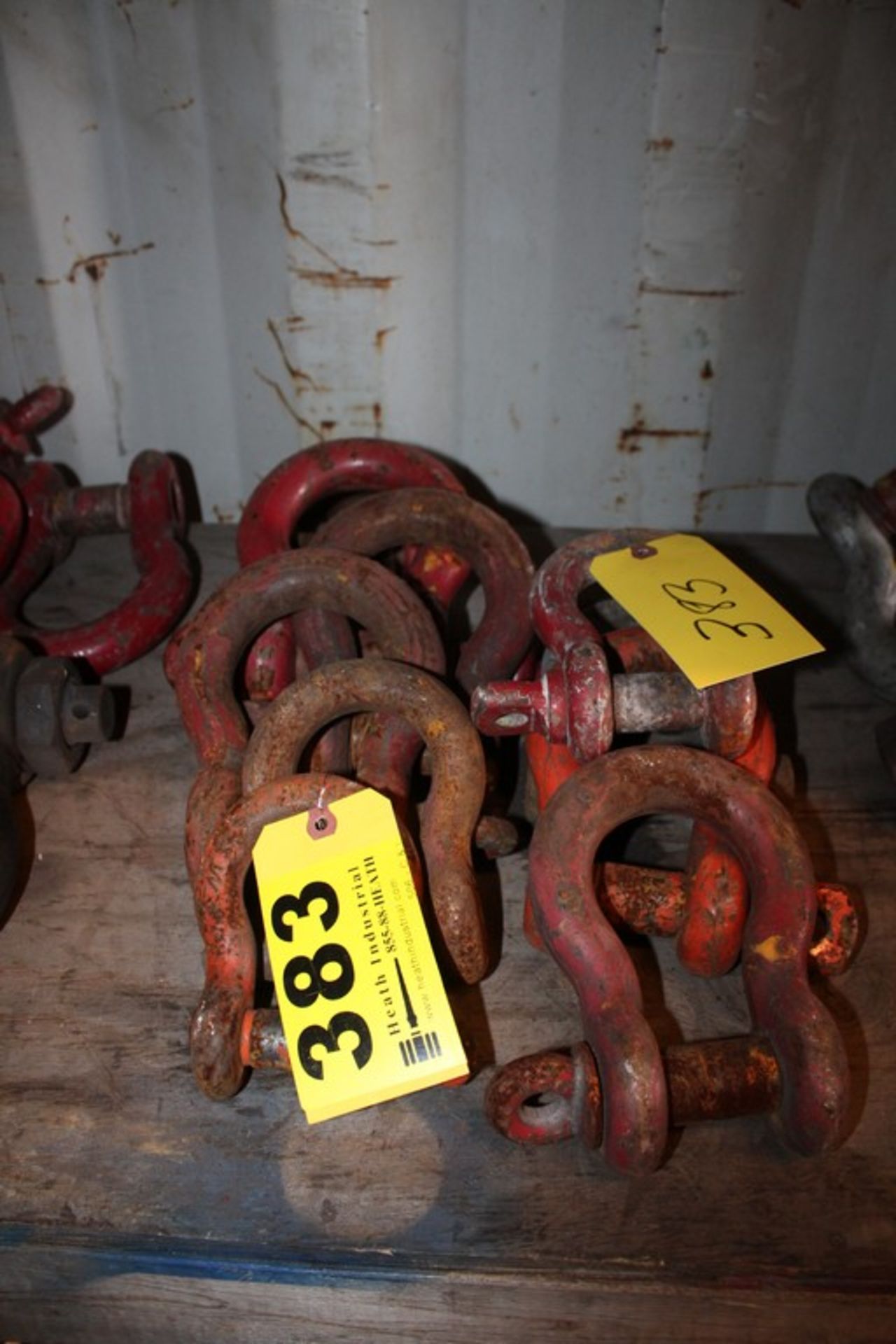 ASSORTED SHACKLES