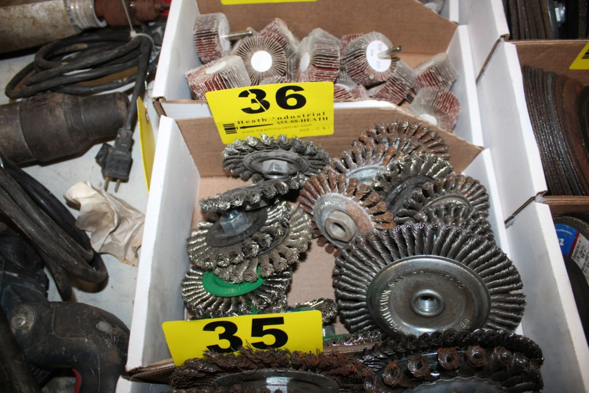 ASSORTED WIRE WHEELS IN BOX