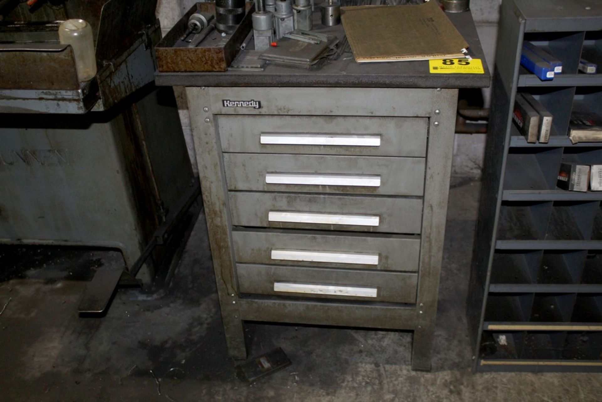 20" X 24" X 34" KENNEDY 5 DRAWER TOOL CABINET (NO CONTENTS)