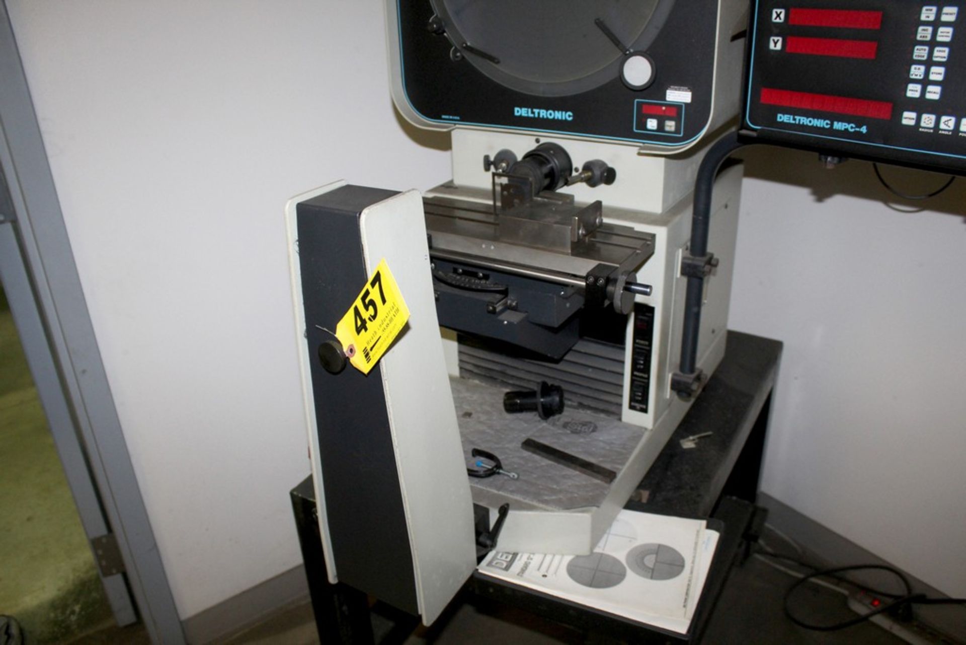 DELTRONIC 14” MODEL DH214 OPTICAL COMPARATORS, S/N 229062846, WITH MPC-4 DRO - Image 3 of 4