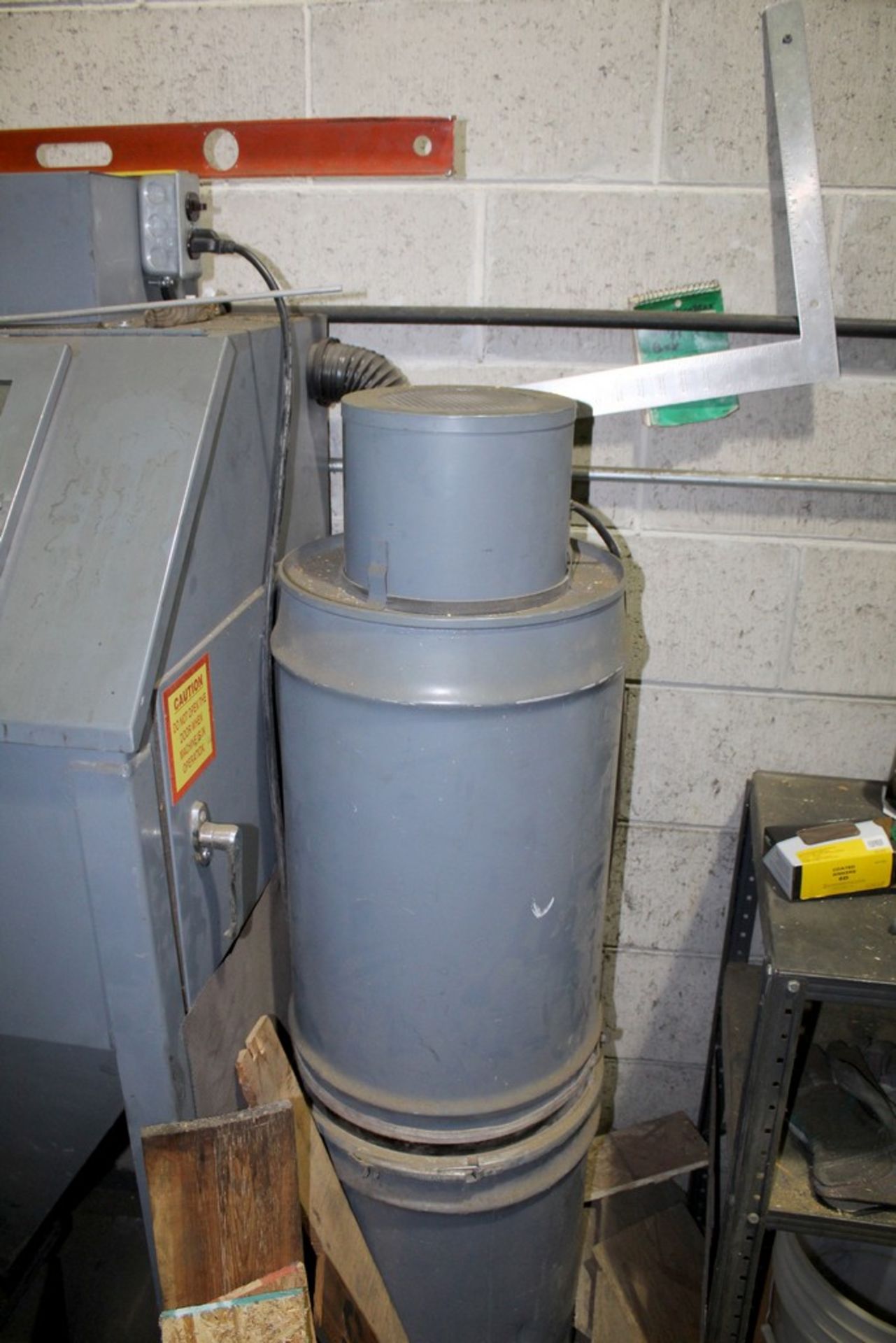 TRINCO MODEL 36 BLAST CABINET S/N 63718-06, WITH TRINCO BP DUST COLLECTOR - Image 3 of 3