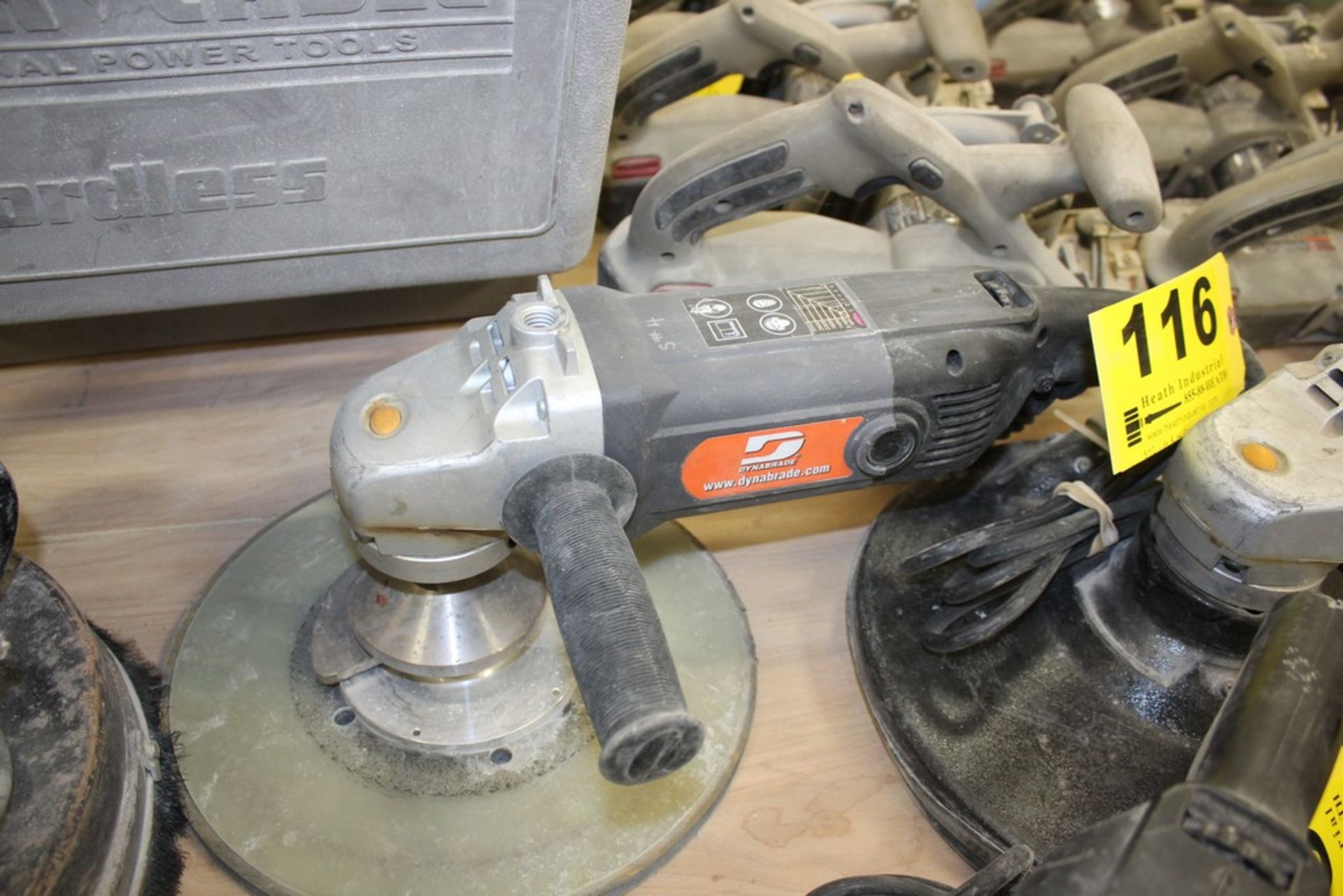 DYNABRADE MODEL 51613 RANDOM ORBITAL SANDER-POLISHER