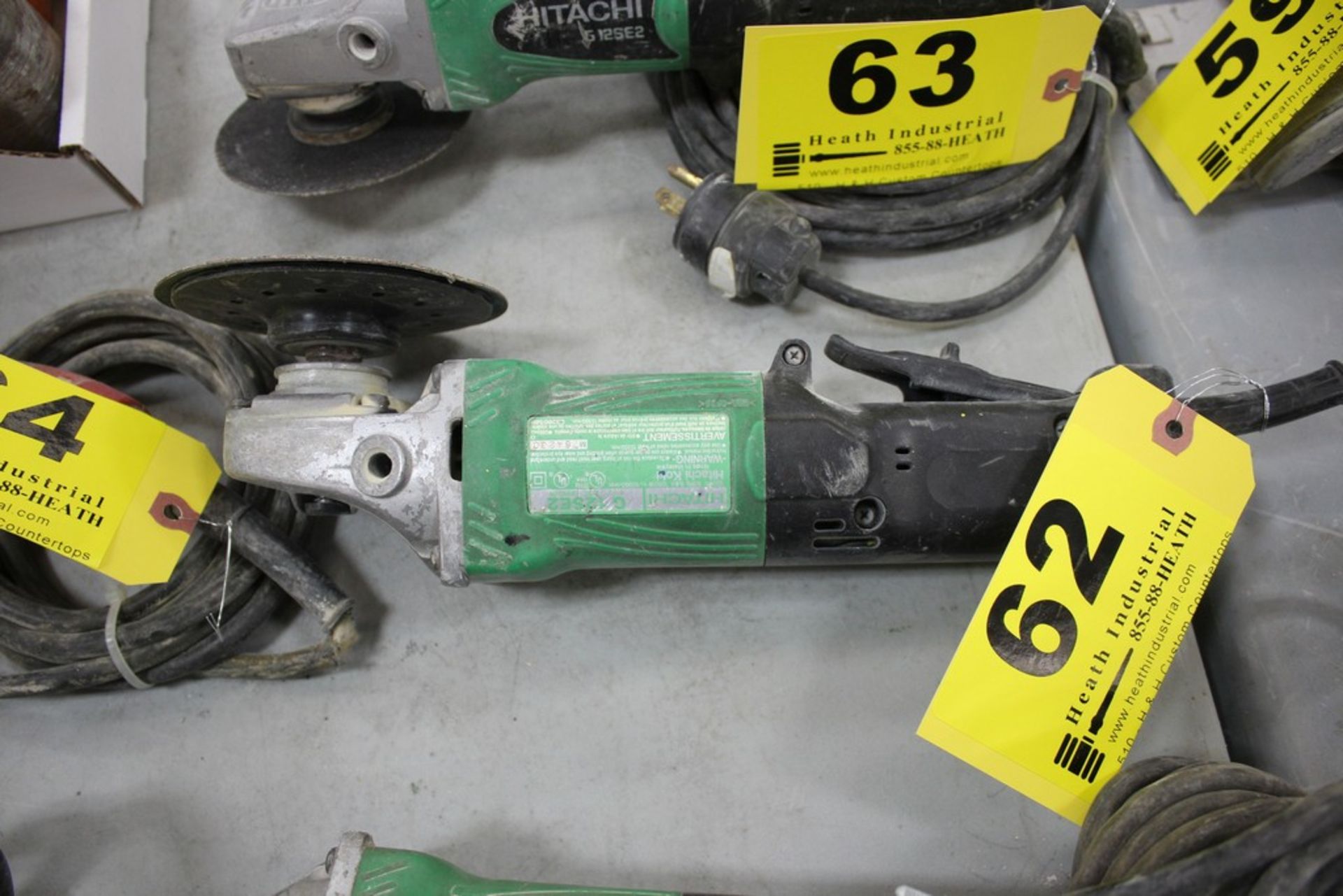 HITACHI MODEL G12SE2 4 1/2" ANGLE GRINDER - Image 2 of 2