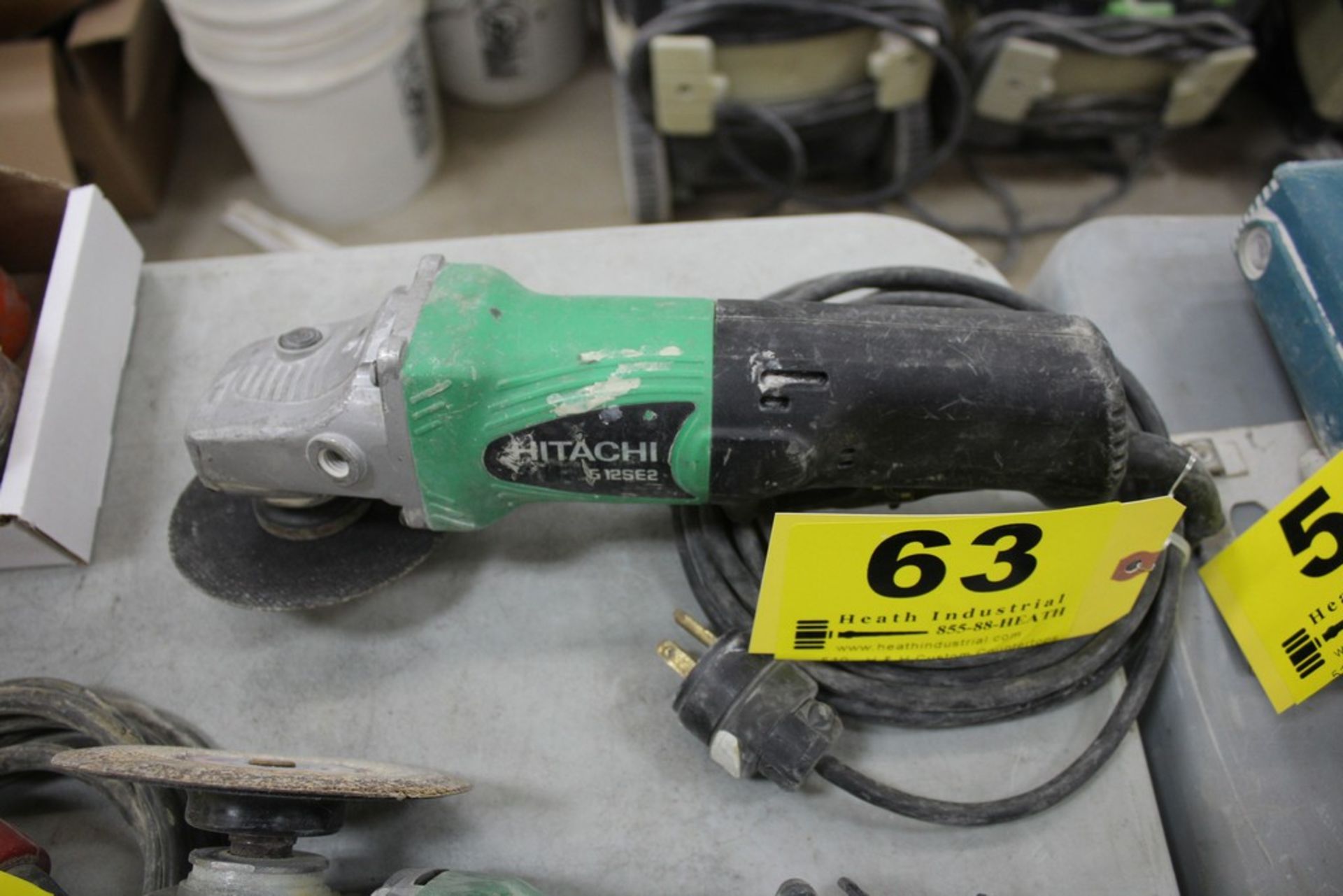 HITACHI MODEL G12SE2 4 1/2" ANGLE GRINDER - Image 2 of 2