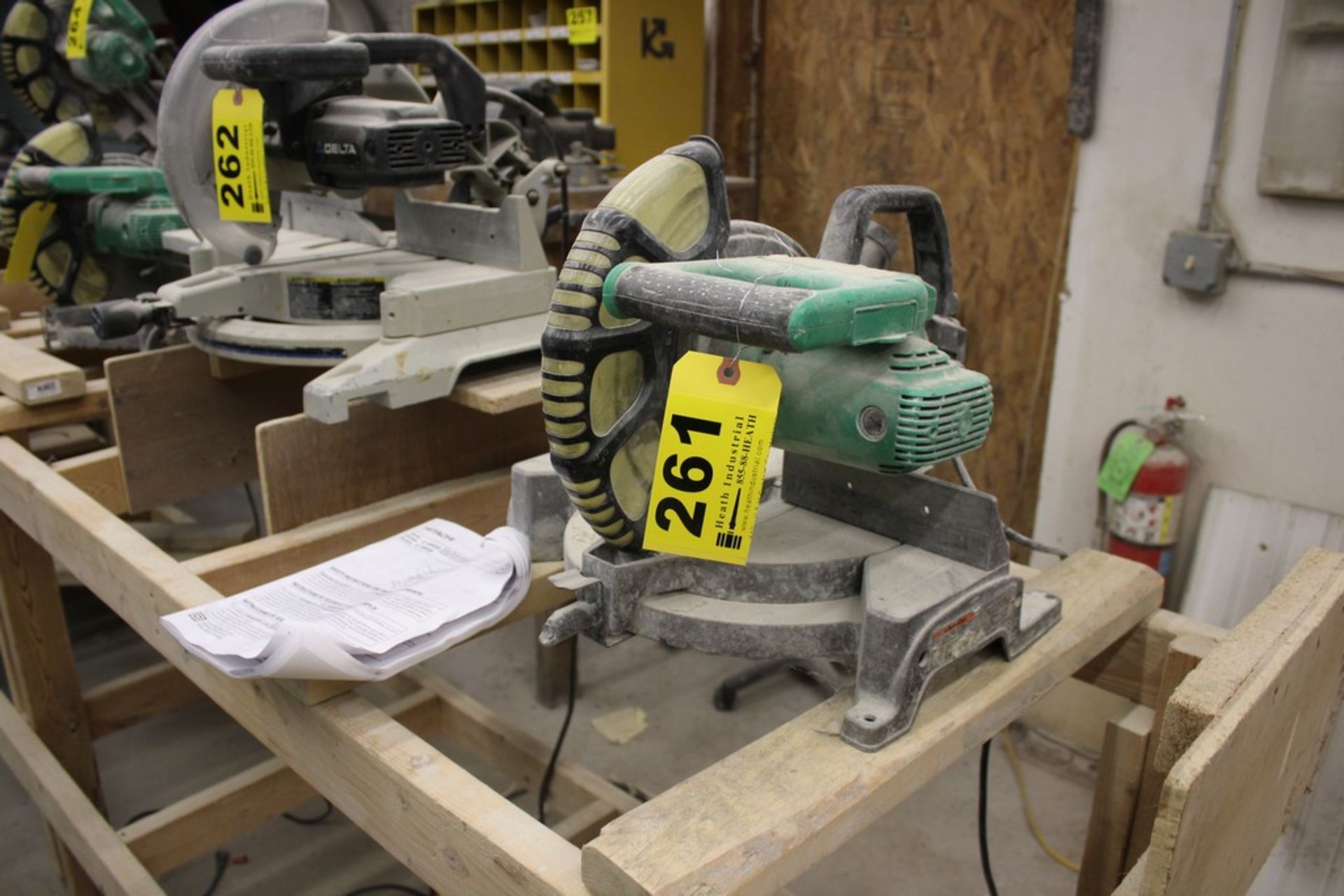 HITACHI MODEL C10FCE 10" MITER SAW