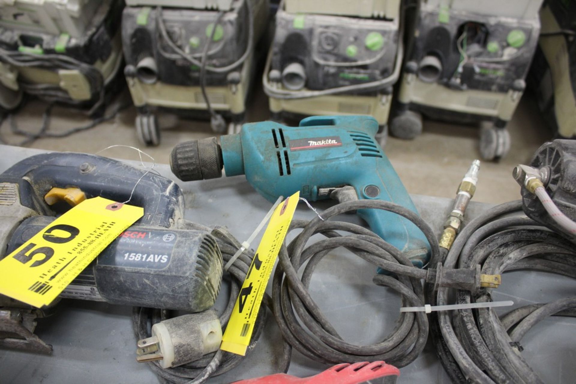 MAKITA MODEL 6406 3/8" ELECTRIC DRILL