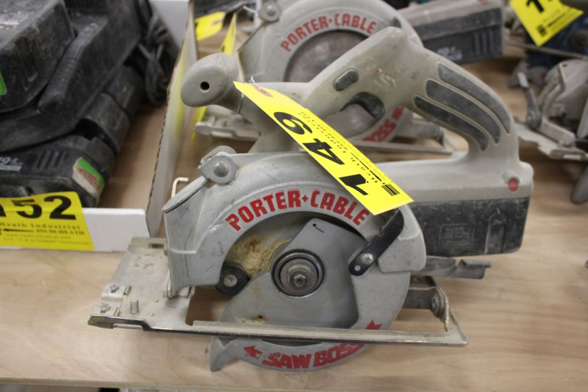 PORTER CABLE MODEL 845 BATTERY OPERATED CIRCULAR SAW 19.2 VOLT - Image 2 of 2