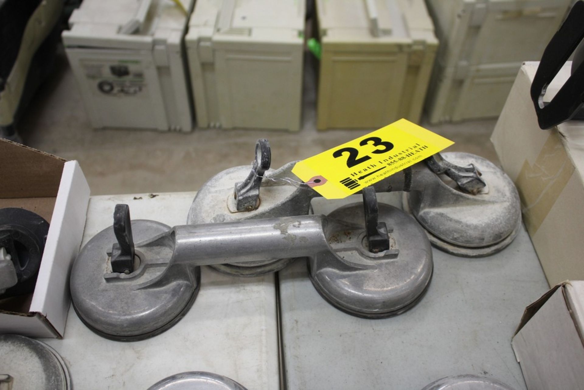 PAIR OF VERIBOR SUCTION CUP MATERIAL LIFTERS