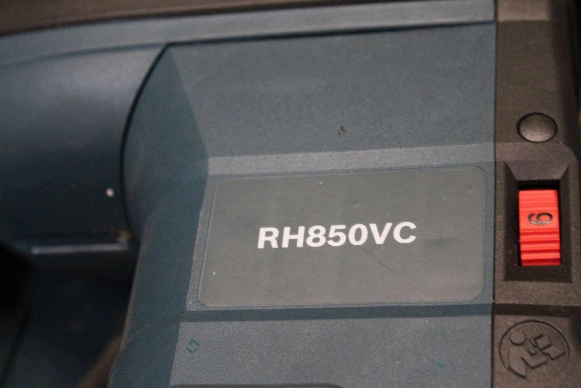 BOSCH MODEL RH850VC ROTARY HAMMER - Image 2 of 2
