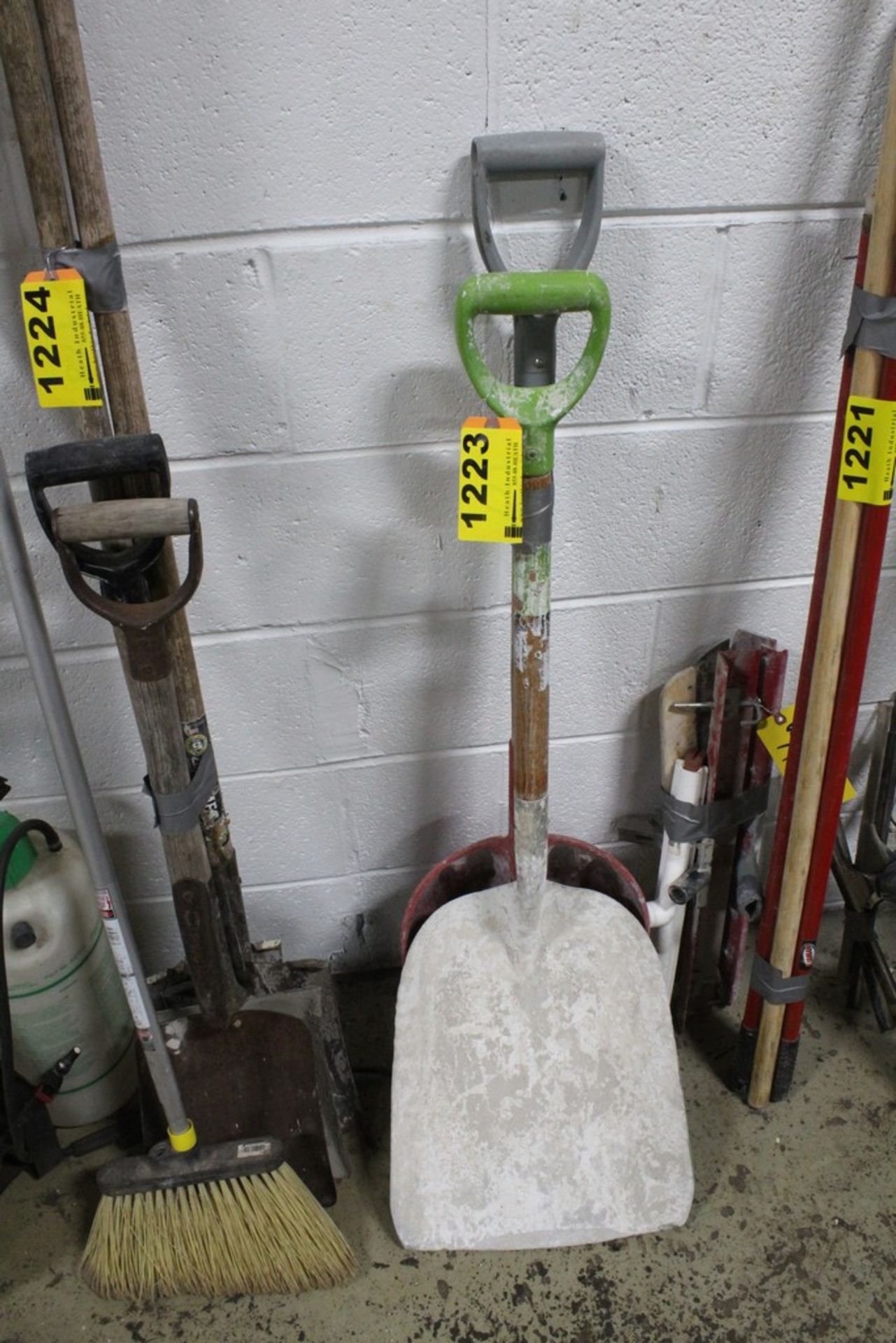 (2) ASSORTED SCOOP SHOVELS