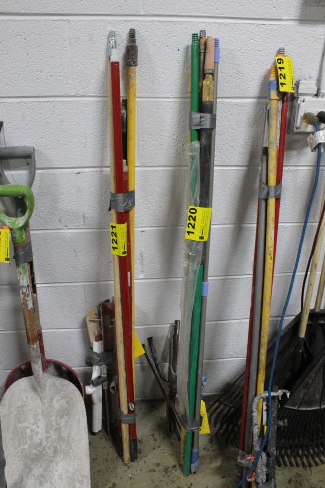 ASSORTED EXTENSION POLES AND SQUEEGEES