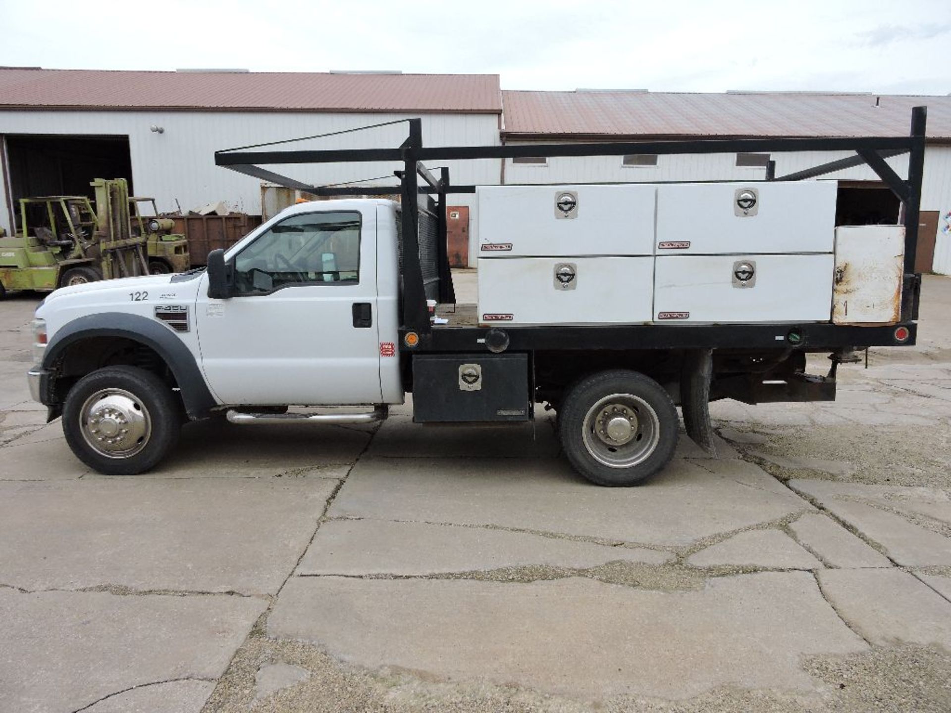 2008 Ford F450 utility truck, vin 1FDXF46R08ED79196, miles on odo 105,576 as of 10/10/19, std cab, 2 - Image 15 of 16