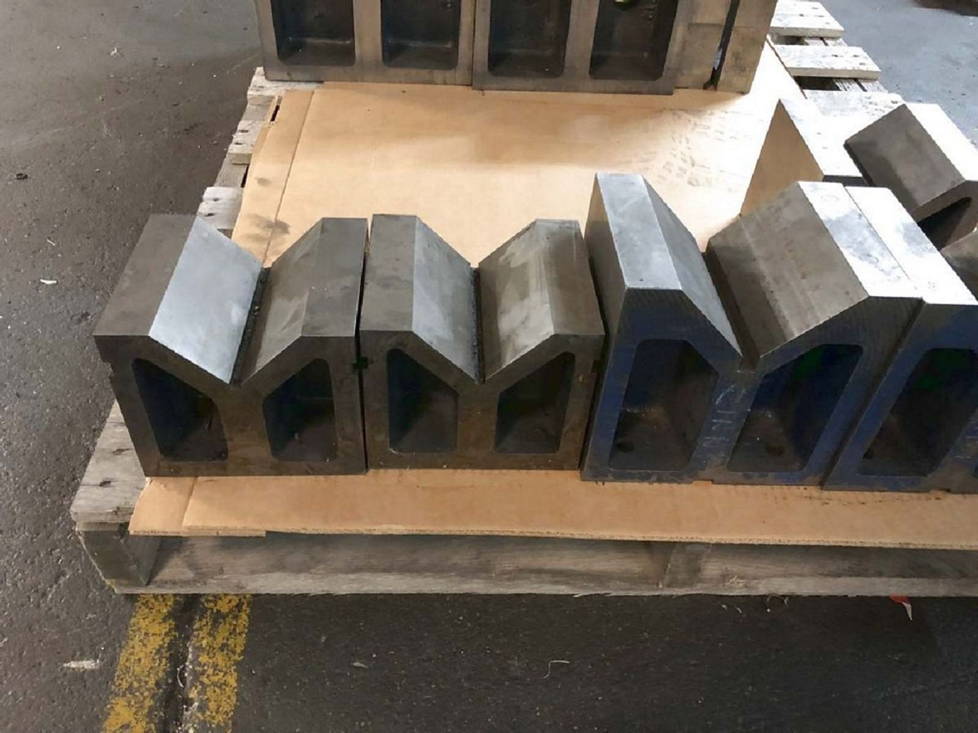11 Assorted Steel V-Blocks - Image 2 of 4