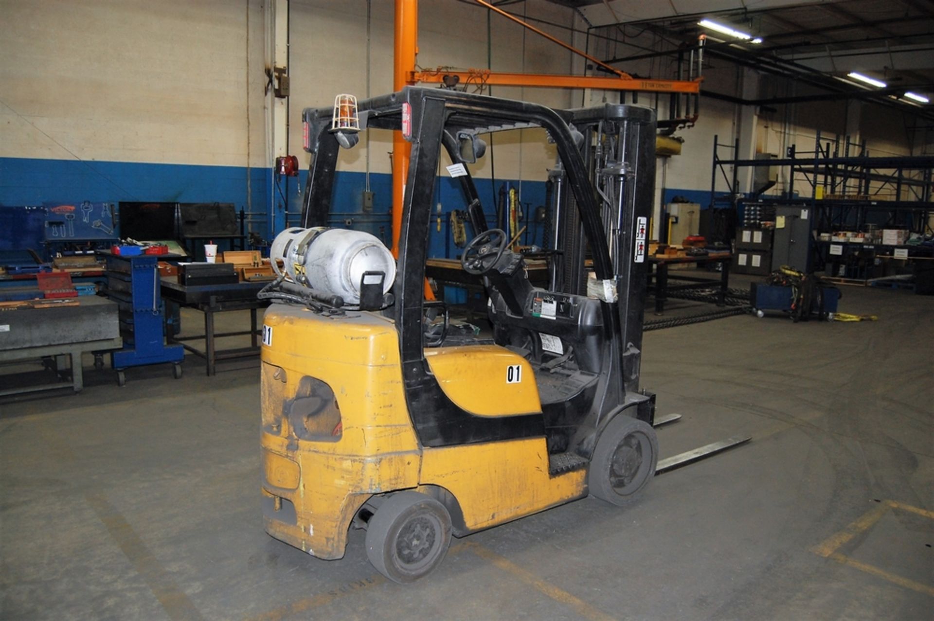 Yale Model GLC050VXNGSE088 Propane Forklift Truck - Image 3 of 17