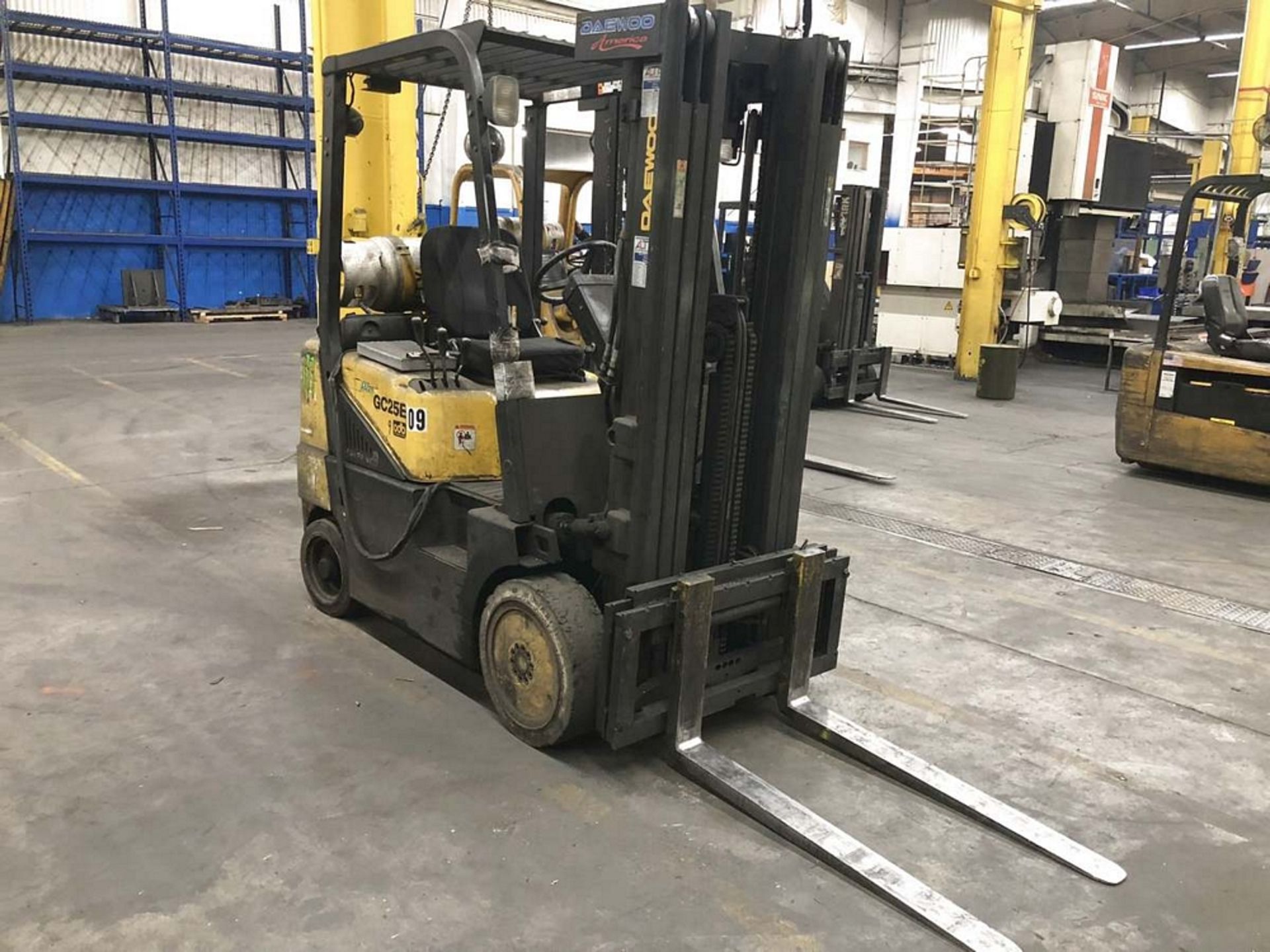 Daewoo Model GC25E-3 LP Forklift Truck - Image 9 of 17